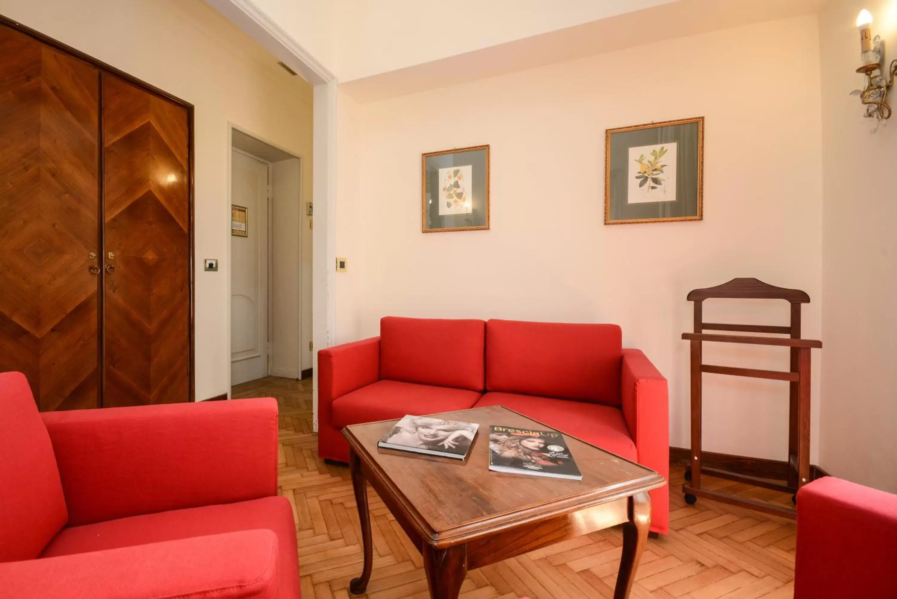 Seating Area in Hotel Vittoria