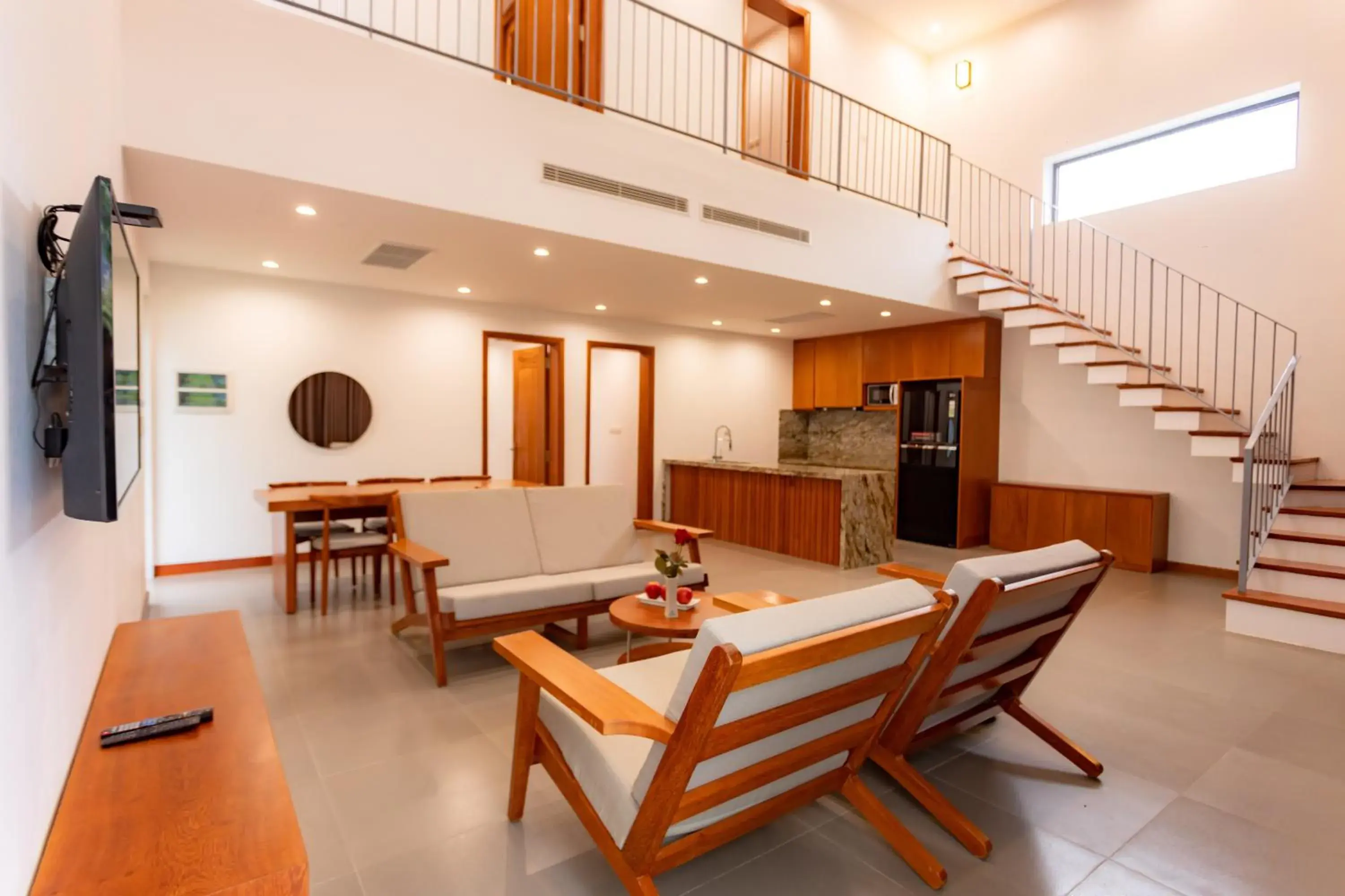 Kitchen or kitchenette, Seating Area in Wyndham Grand Vedana Ninh Binh Resort