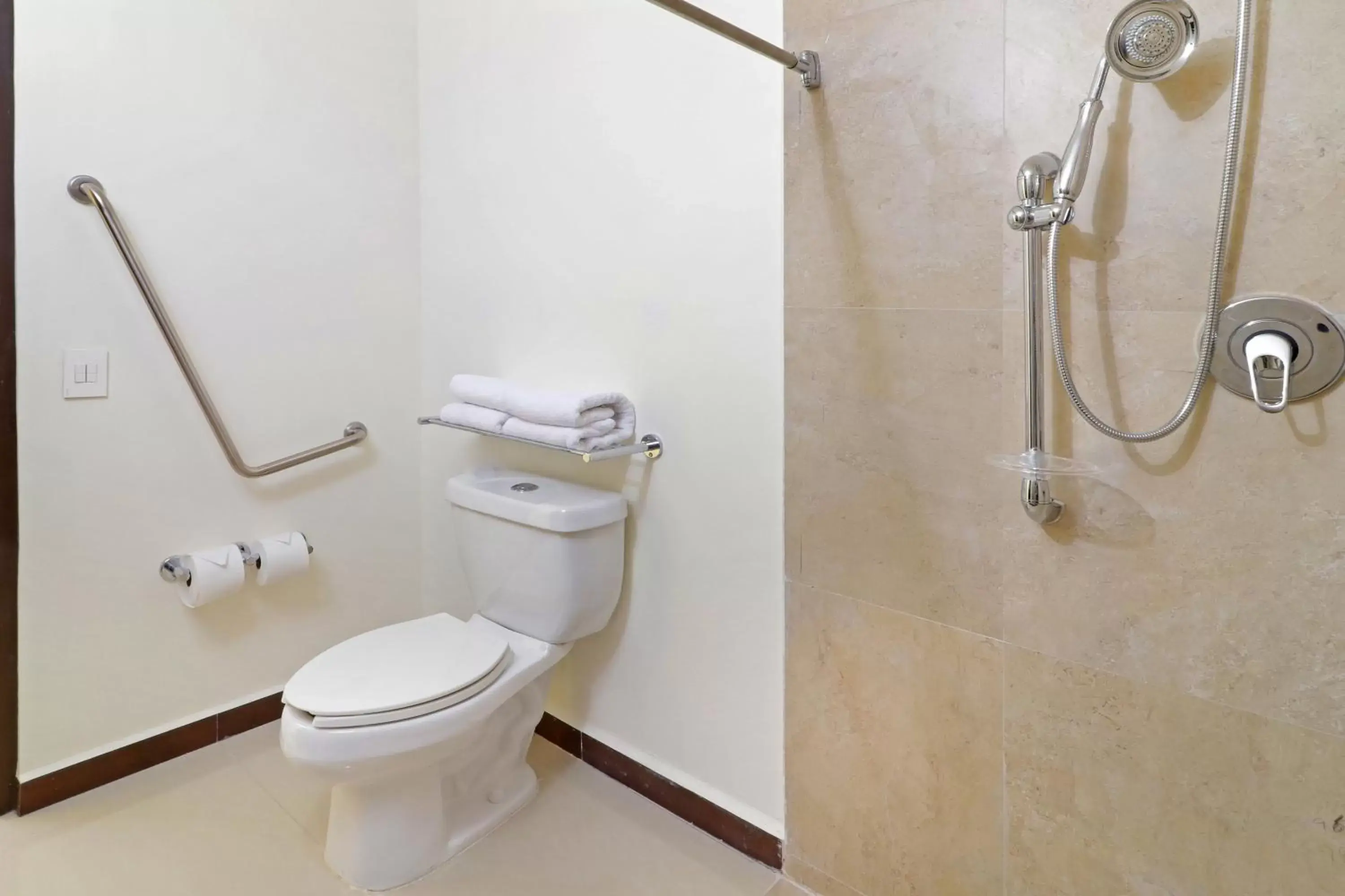 Bathroom in Holiday Inn Express - Tuxpan, an IHG Hotel