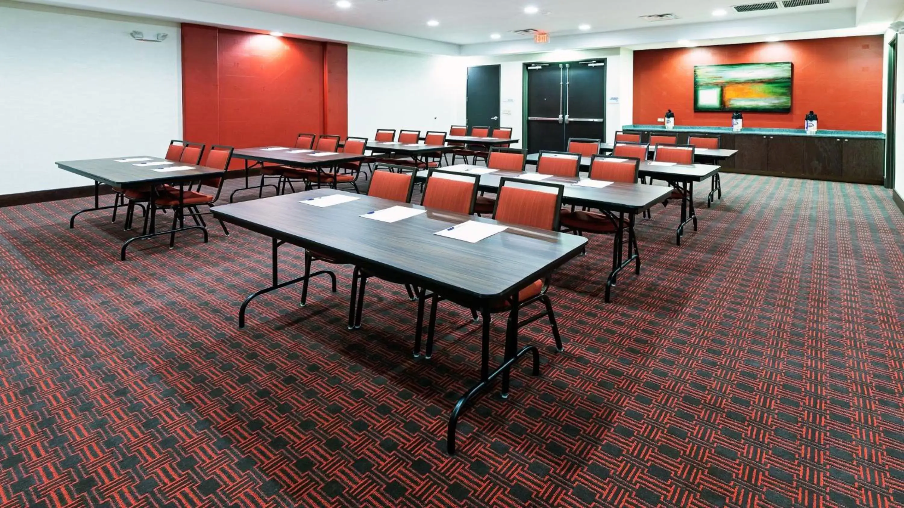Meeting/conference room in Holiday Inn Express Hotel and Suites Duncan, an IHG Hotel