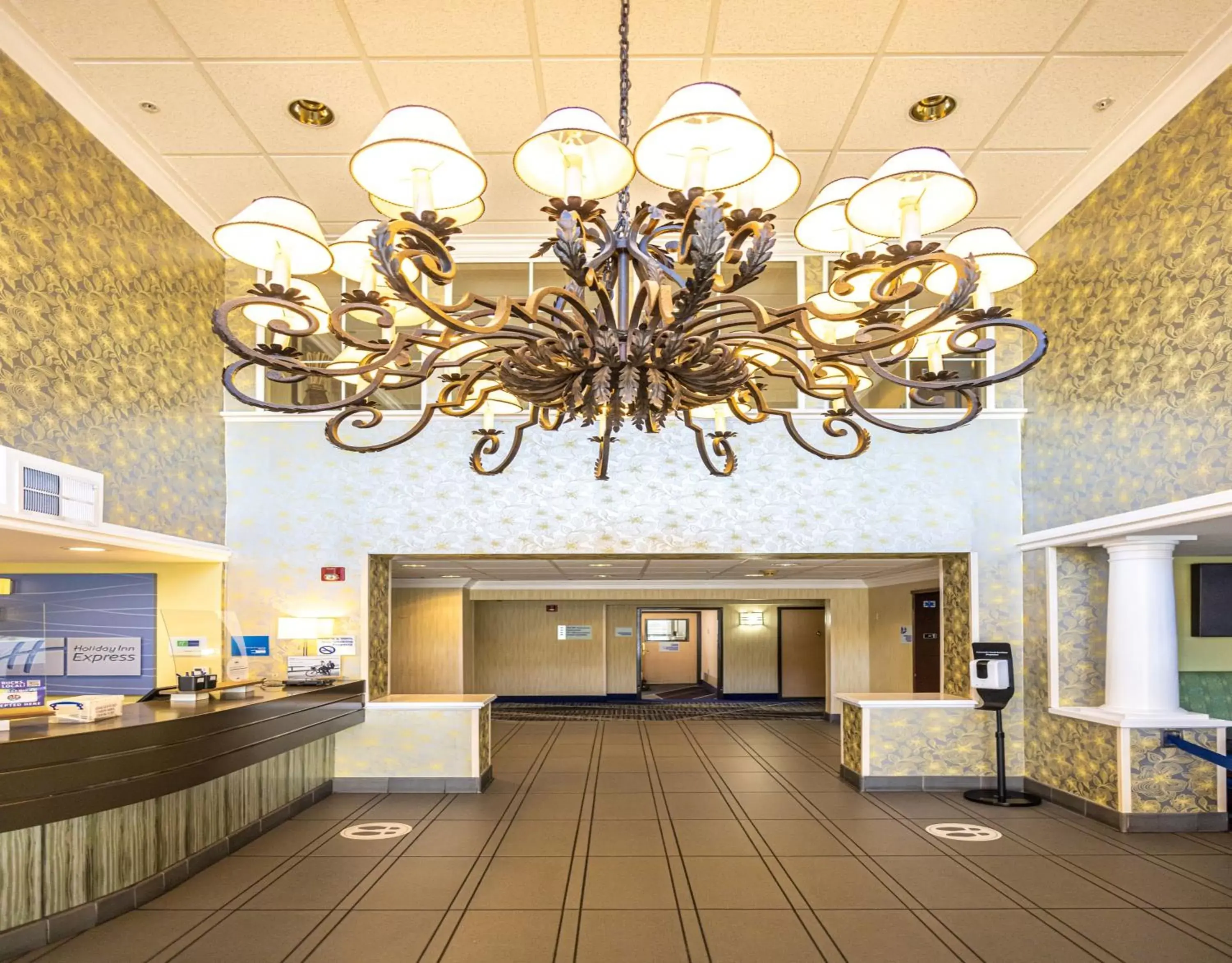Lobby or reception, Lobby/Reception in Holiday Inn Express Berkeley, an IHG Hotel