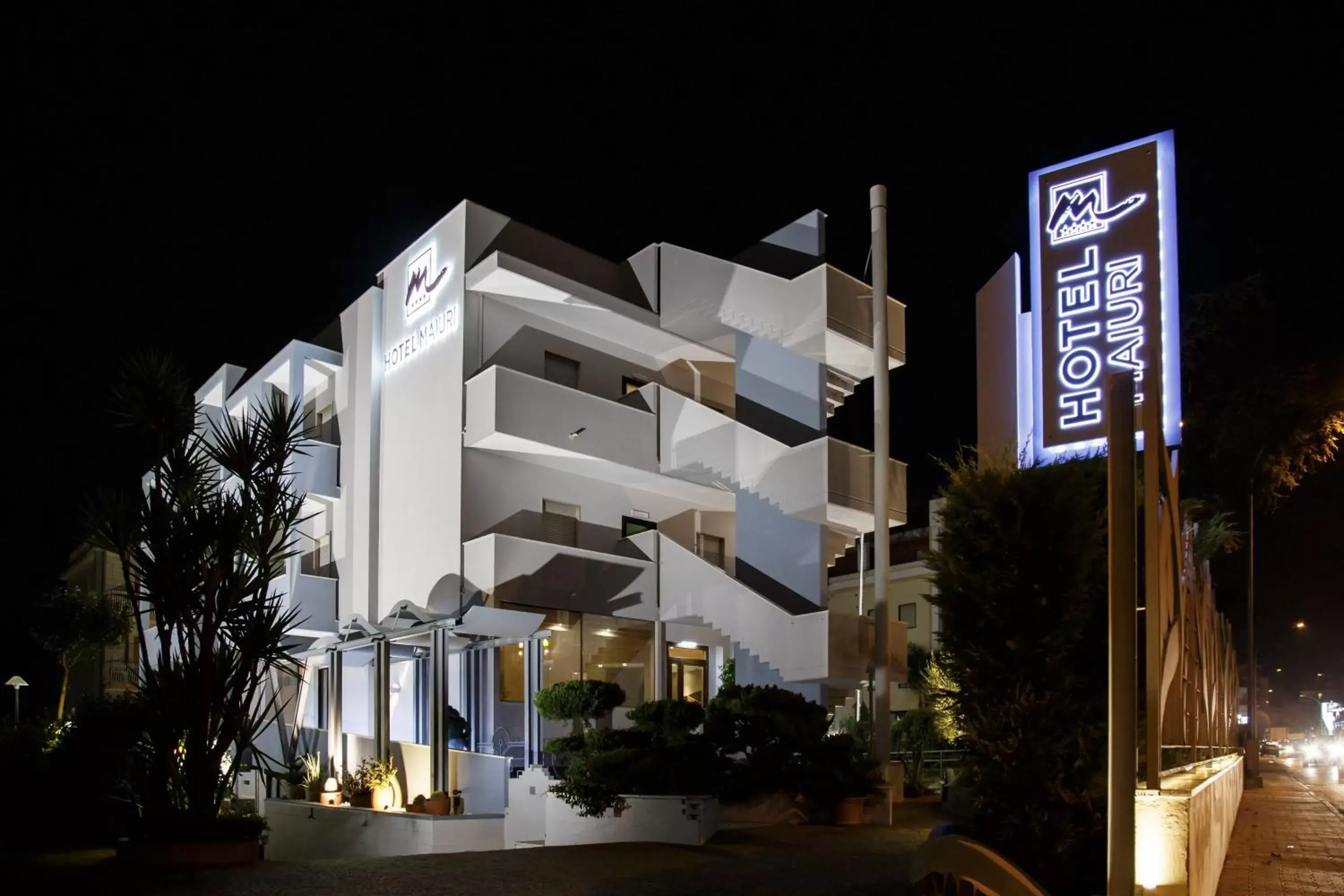 Facade/entrance, Property Building in Hotel Maiuri Pompei