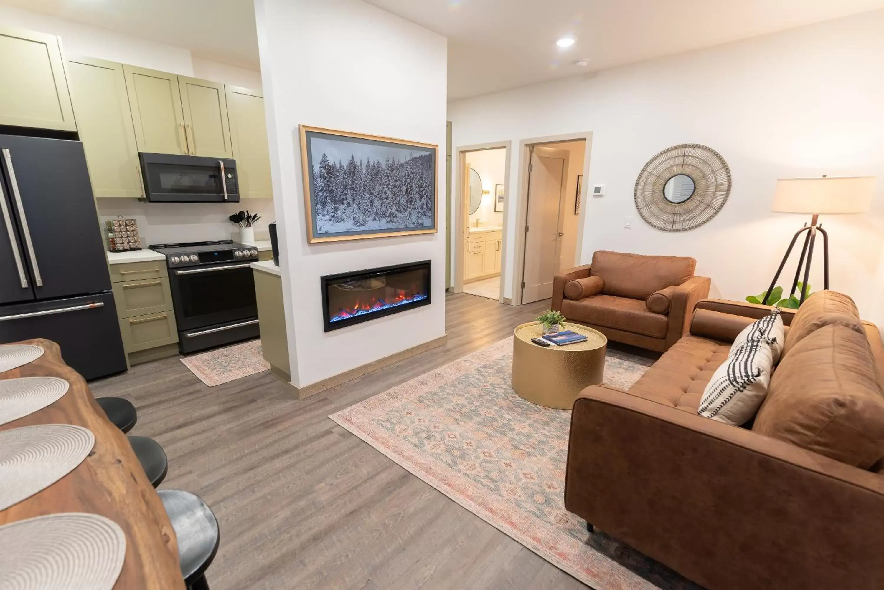 TV and multimedia, Seating Area in Colony Suites