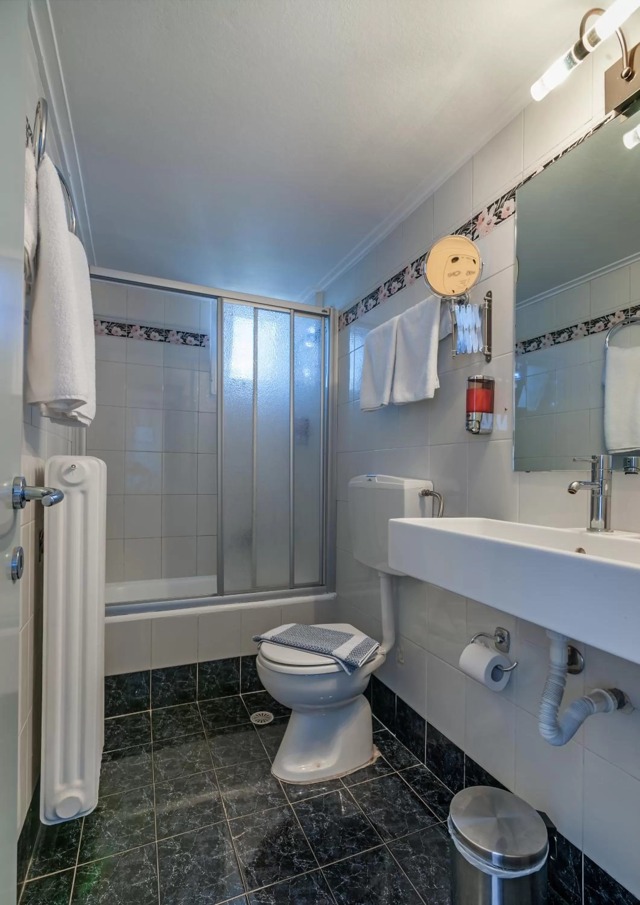 Bathroom in Park Hotel