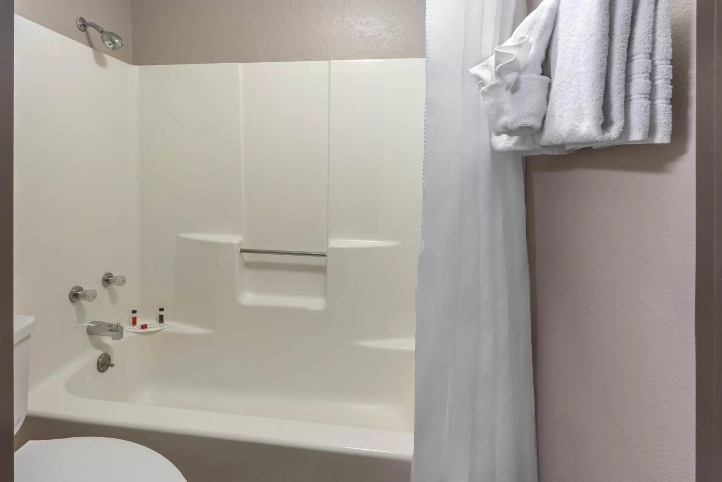 Shower in Super 8 by Wyndham Cortez/Mesa Verde Area