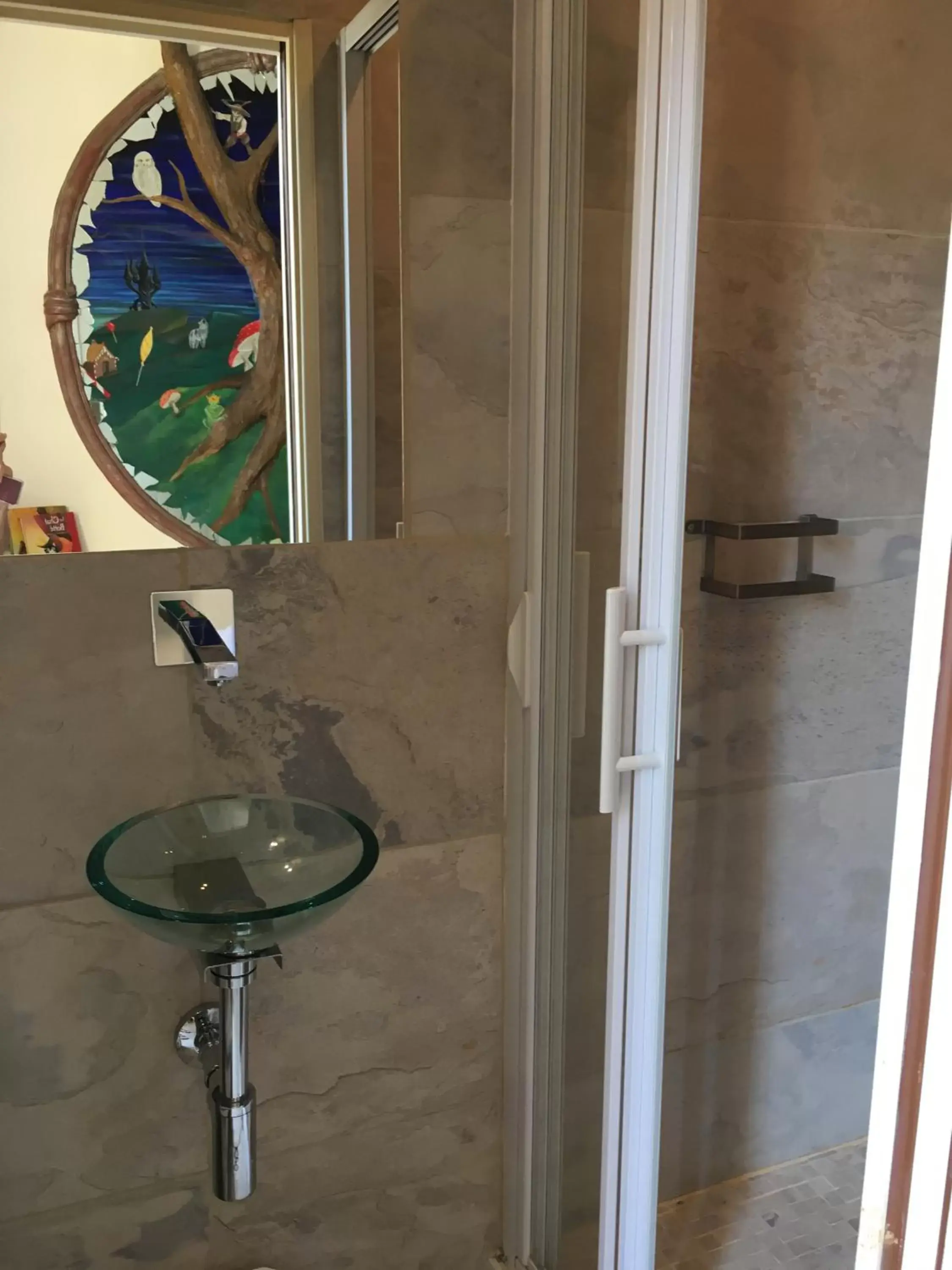Shower, Bathroom in Idéal Séjour - Hôtel de Charme et Atypique