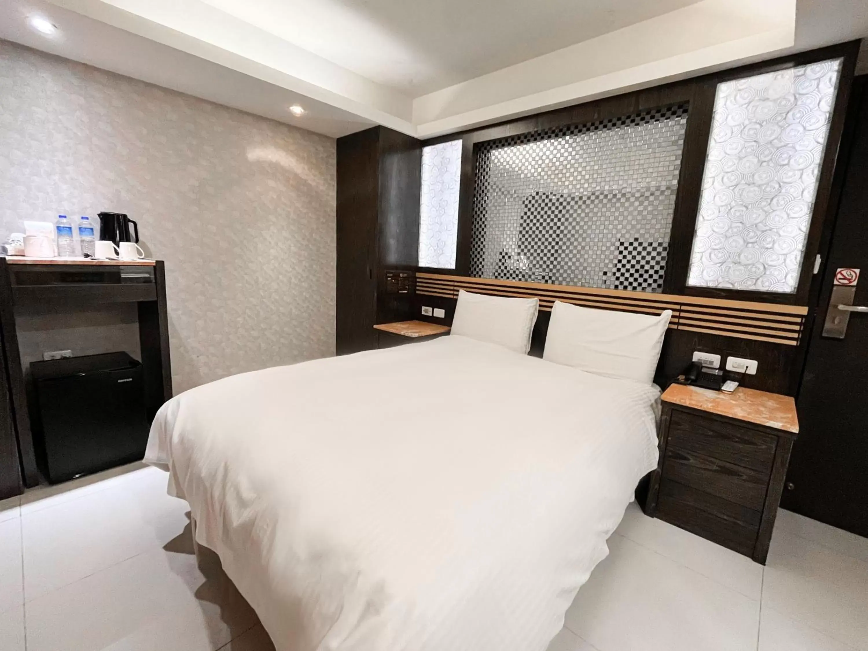 Photo of the whole room, Bed in Guide Hotel Taipei Xinyi