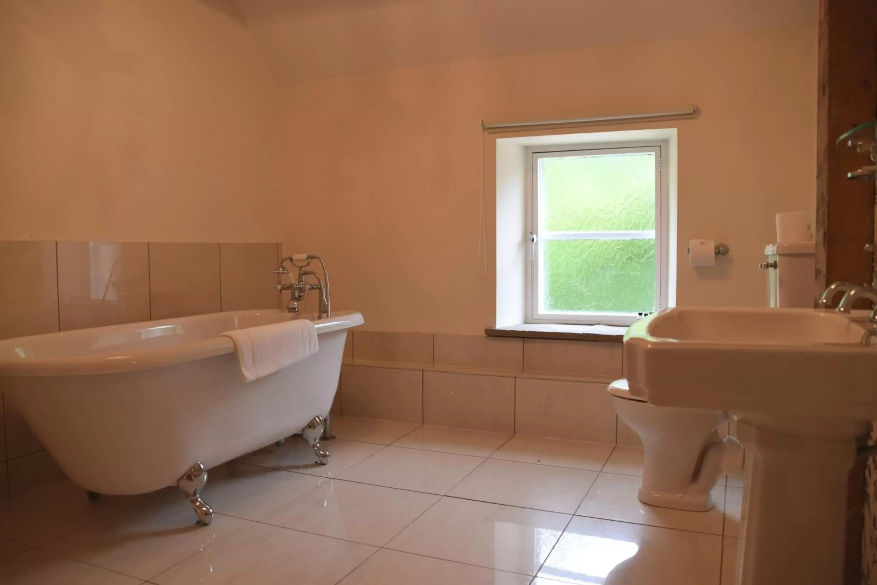 Bathroom in Saplinbrae Hotel and Lodges