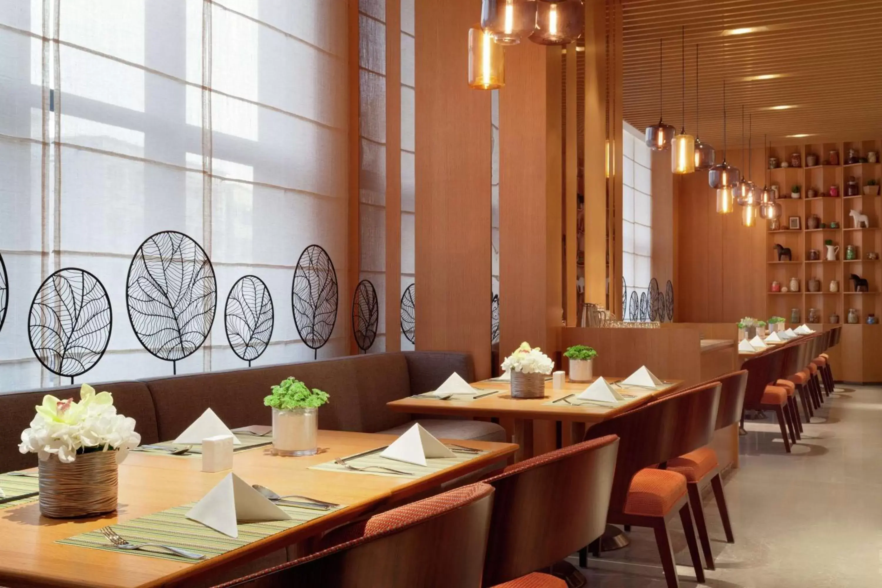 Dining area, Restaurant/Places to Eat in Hilton Garden Inn Shenzhen Bao'an