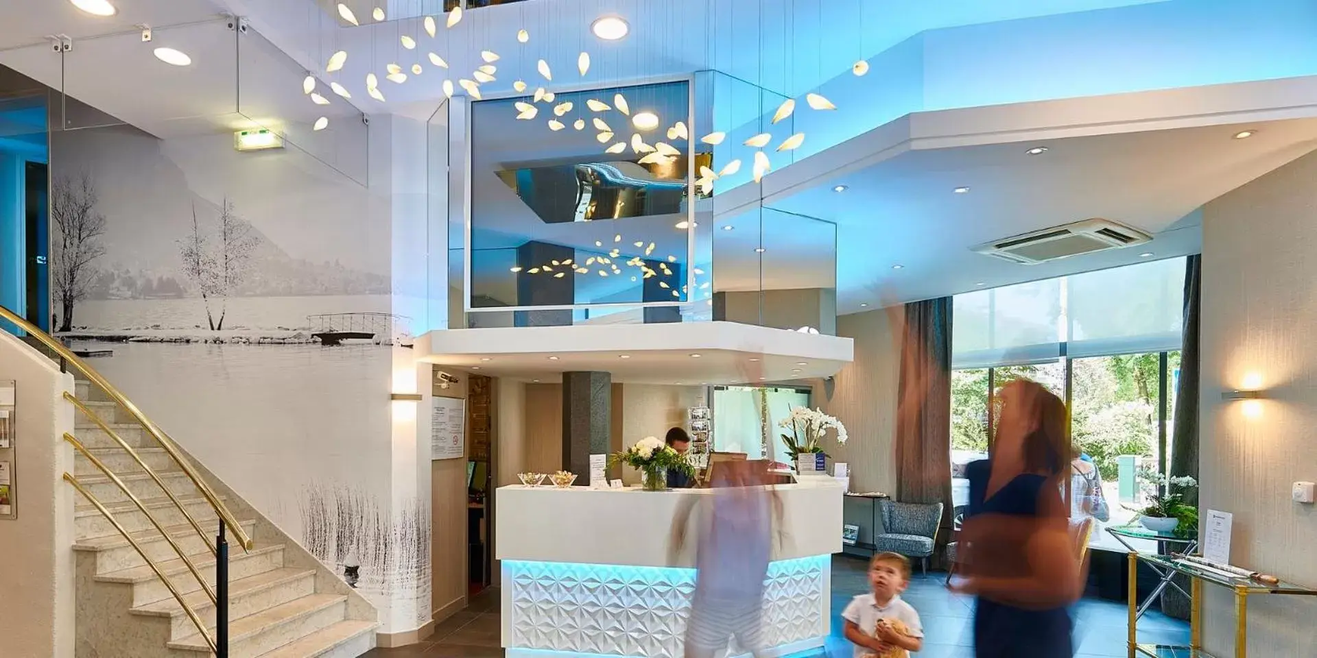 Lobby or reception in Best Western Plus Hotel Carlton Annecy