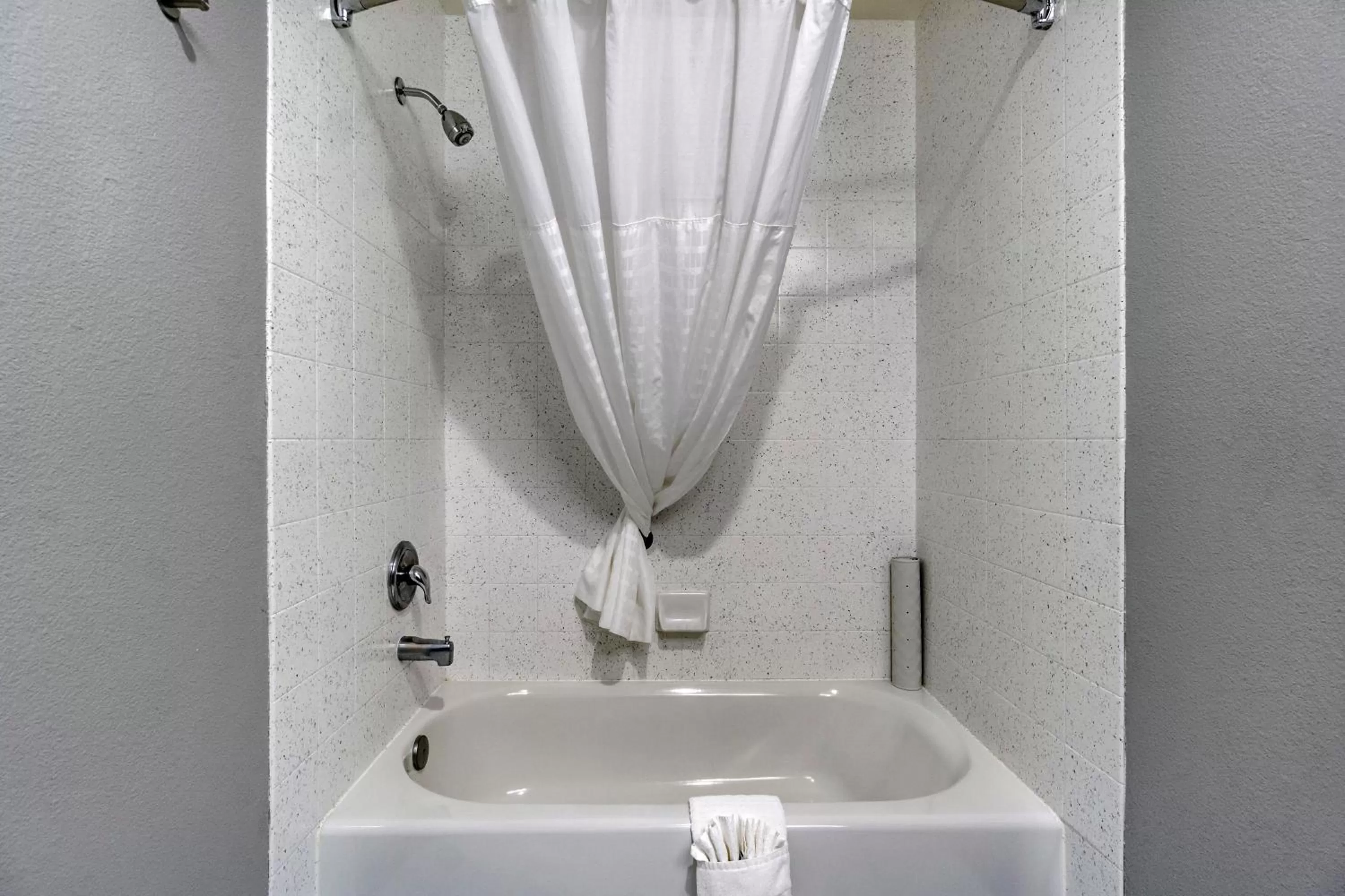 Bathroom in Comfort Inn Kent - Seattle