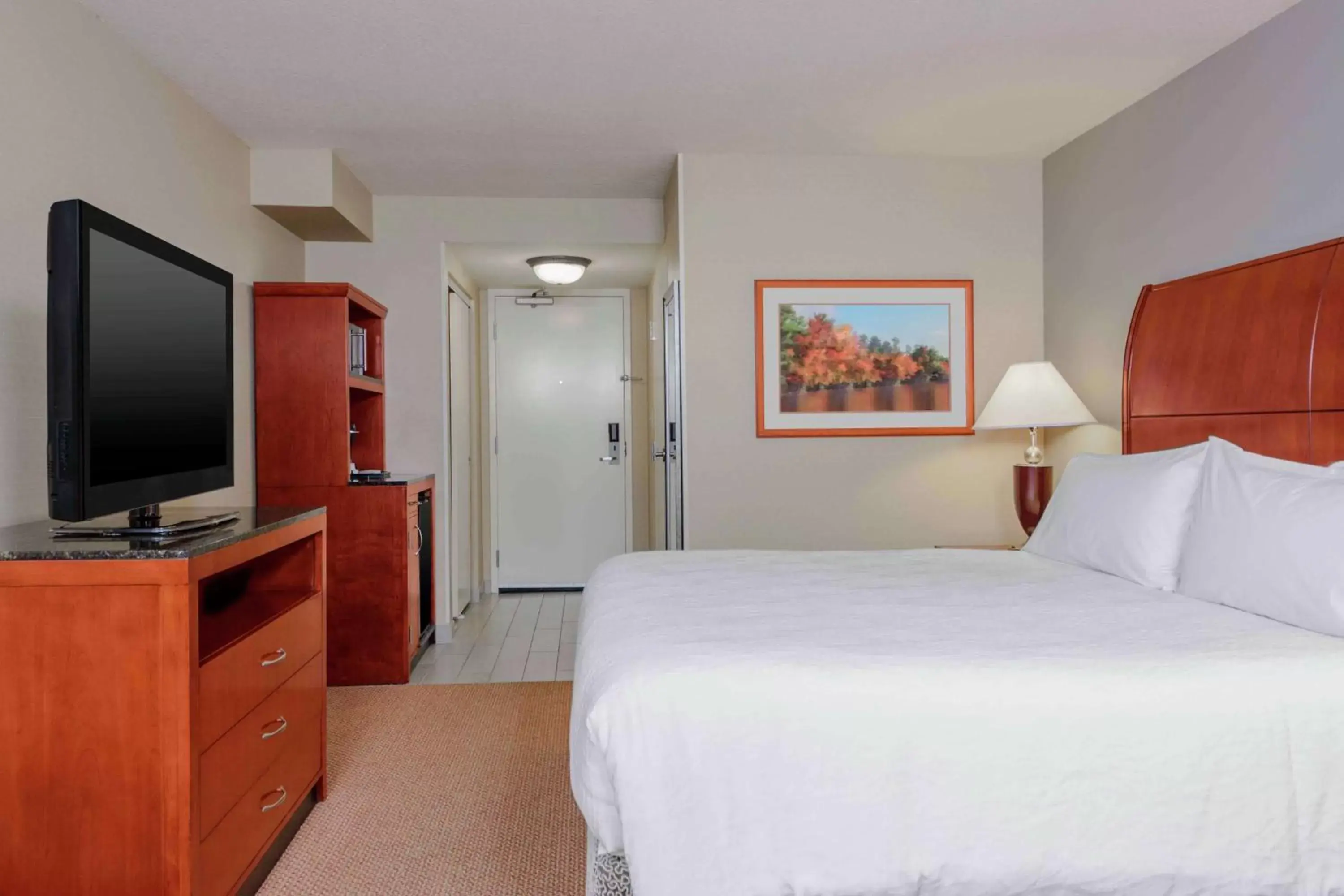 Bedroom, Bed in Hilton Garden Inn Independence