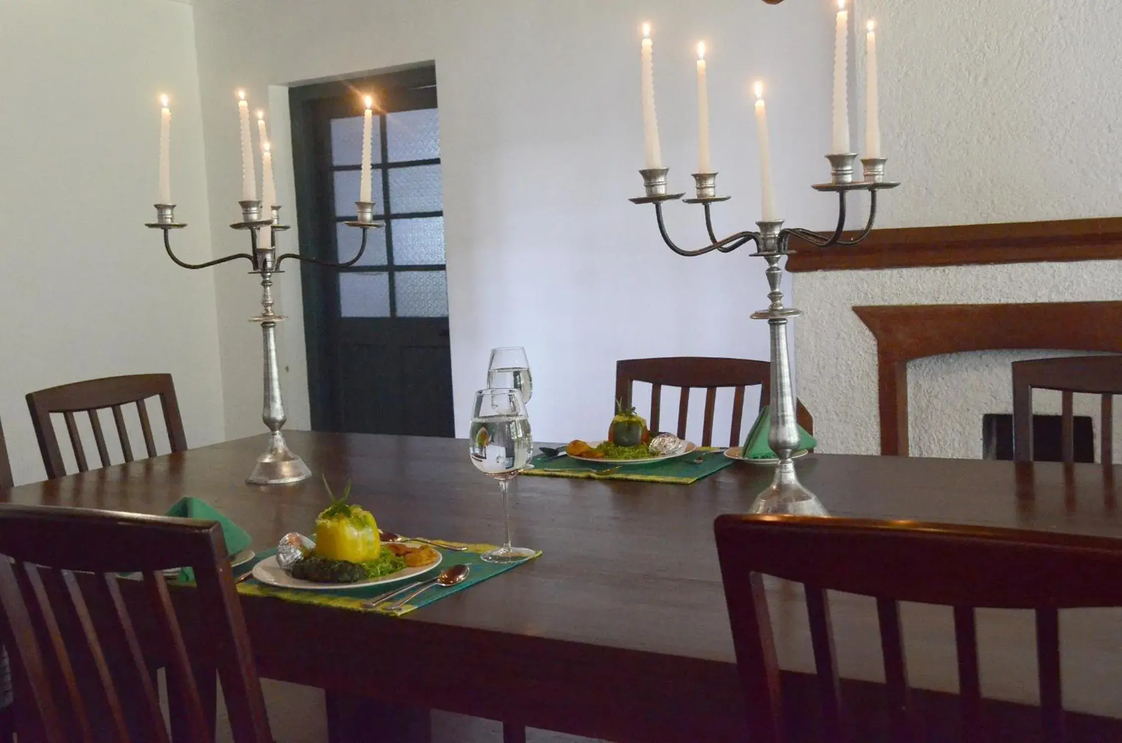 Dining area in Sir John's Bungalow