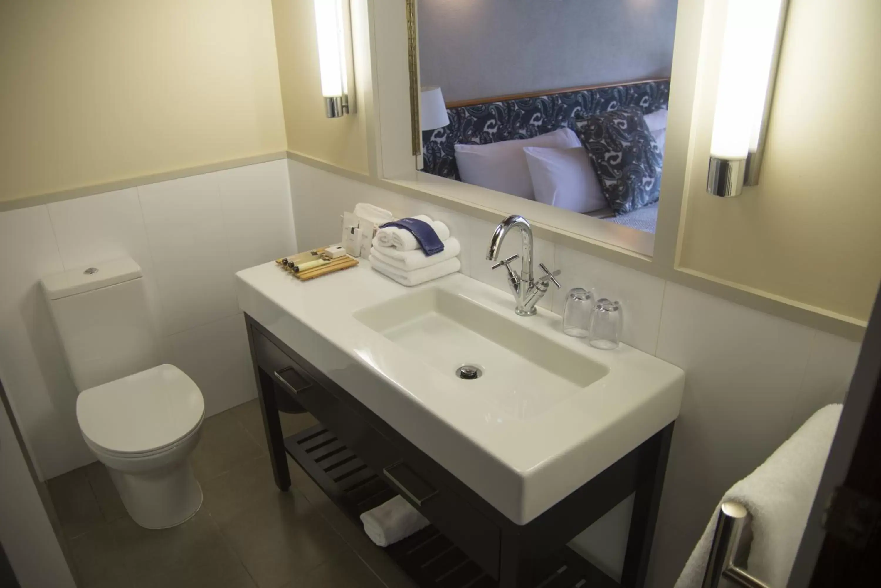 Bathroom in Waitakere Resort & Spa