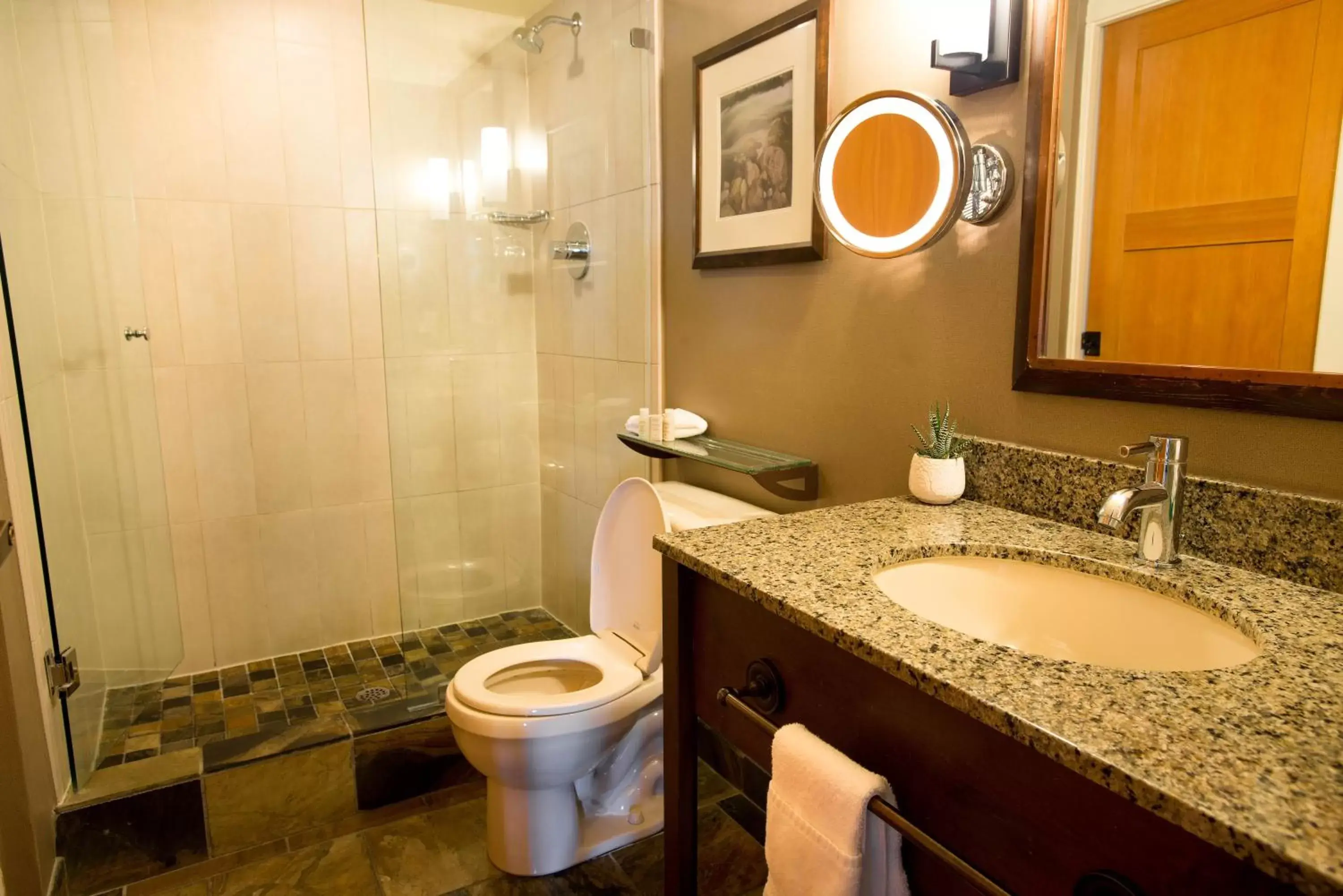 Bathroom in Sundial Hotel