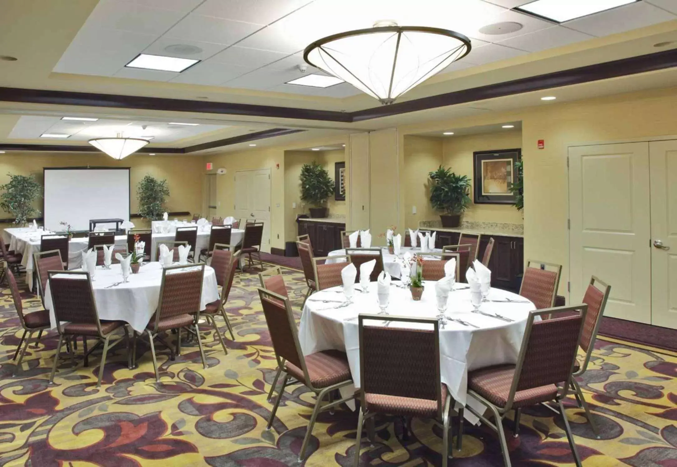 Meeting/conference room, Restaurant/Places to Eat in Hilton Garden Inn Clovis