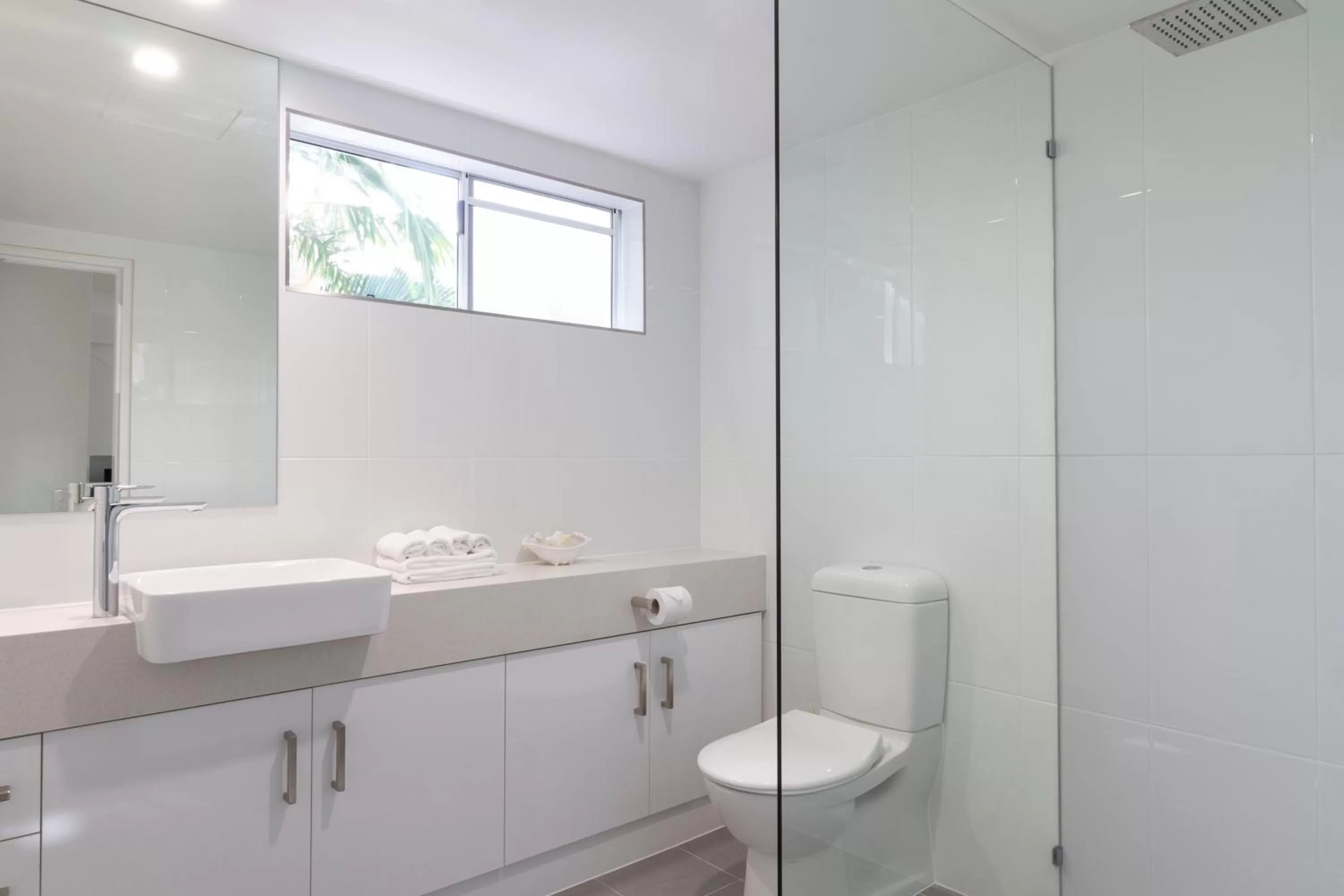 The White House Port Douglas