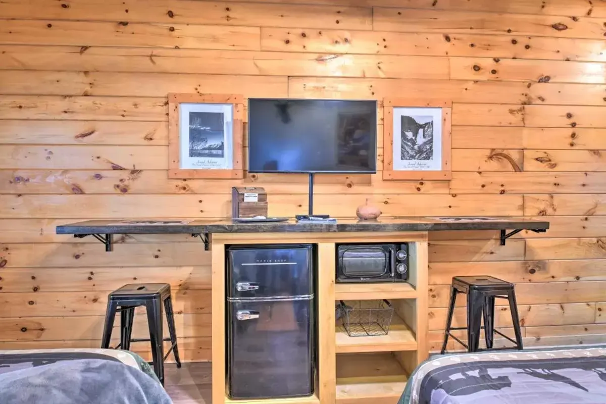 TV/Entertainment Center in The Lodge Nantahala River