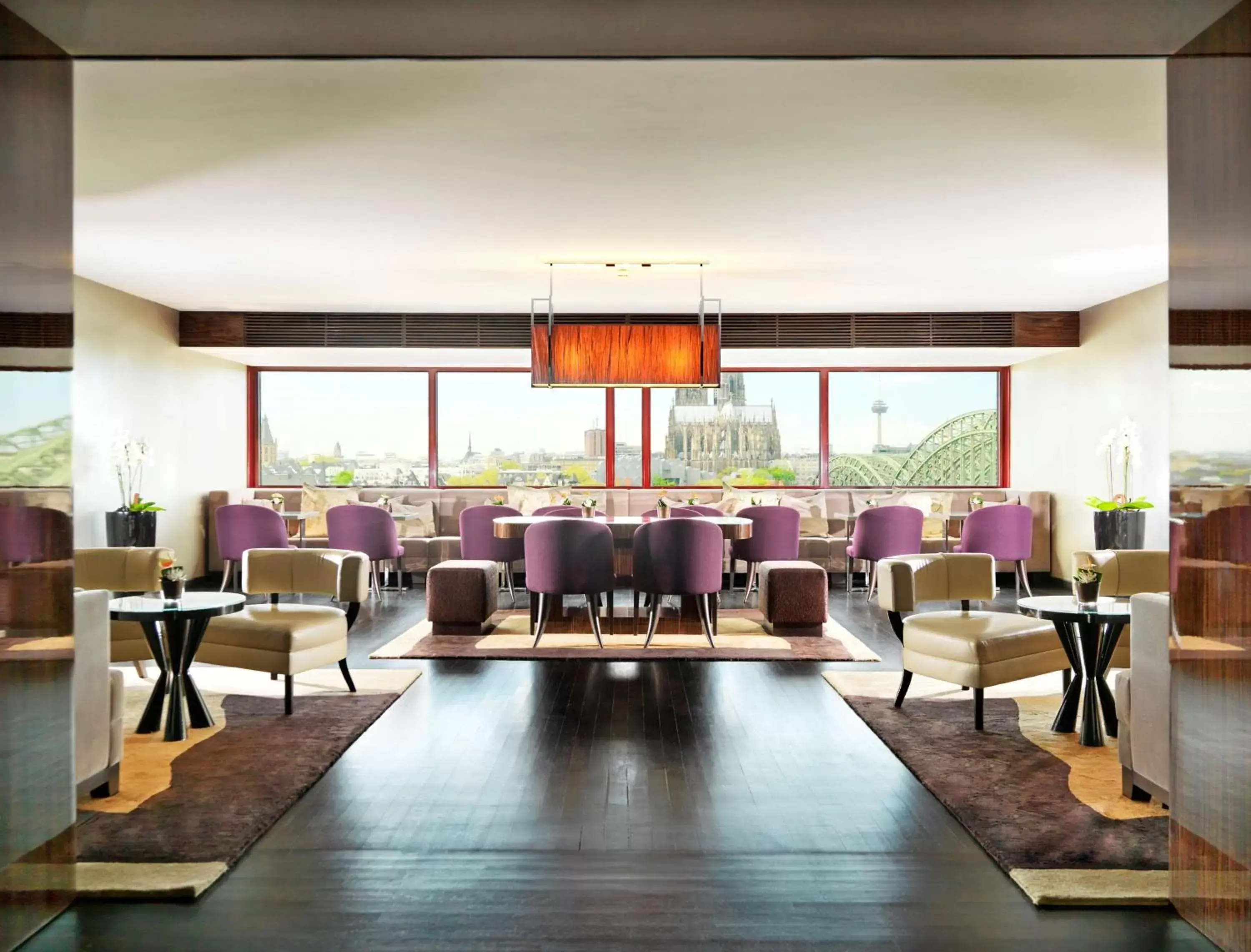 Pool view in Hyatt Regency Köln Pool view in Hyatt Regency Köln