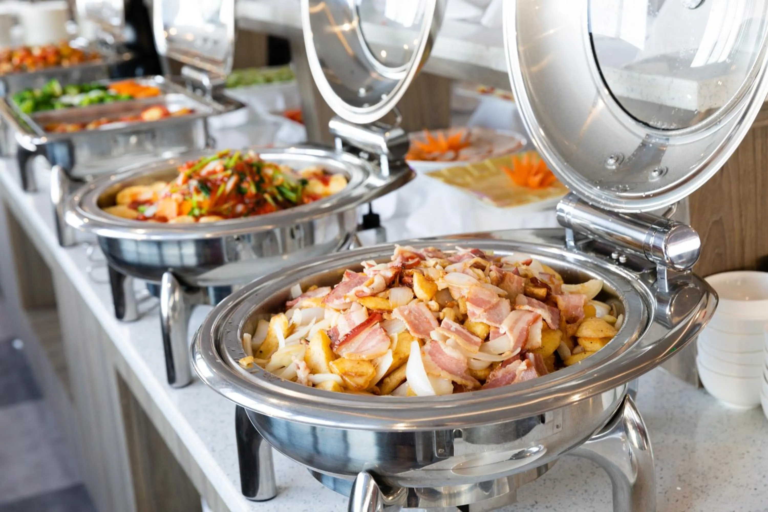 Food and drinks in Maple Leaf Hotel & Apartment