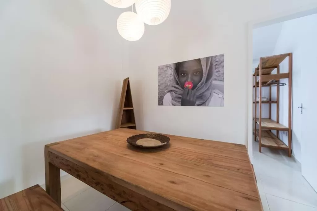 Dining area in Manga Verde Beach Residence