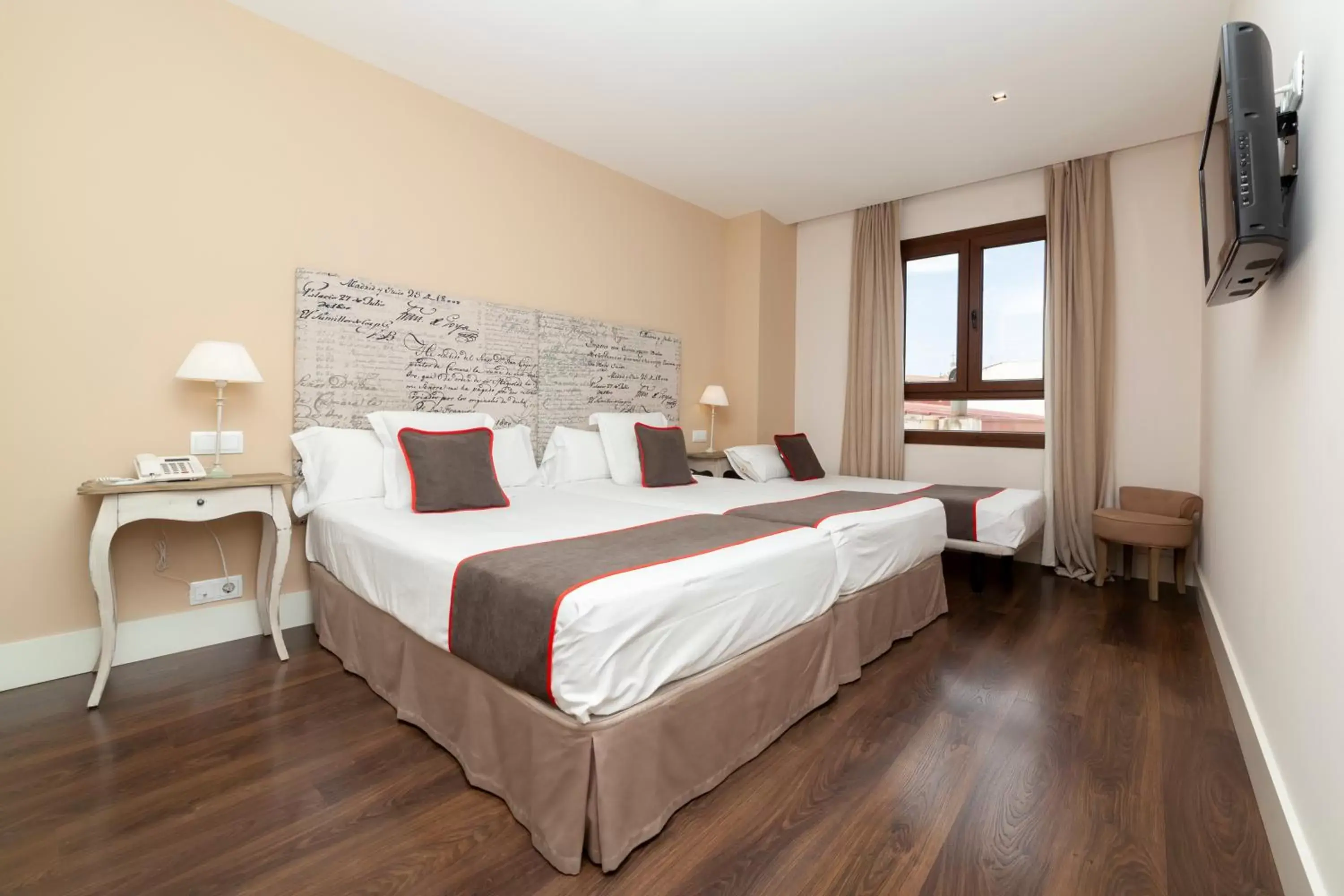 Photo of the whole room, Bed in Hotel Altora Photo of the whole room, Bed in Hotel Altora