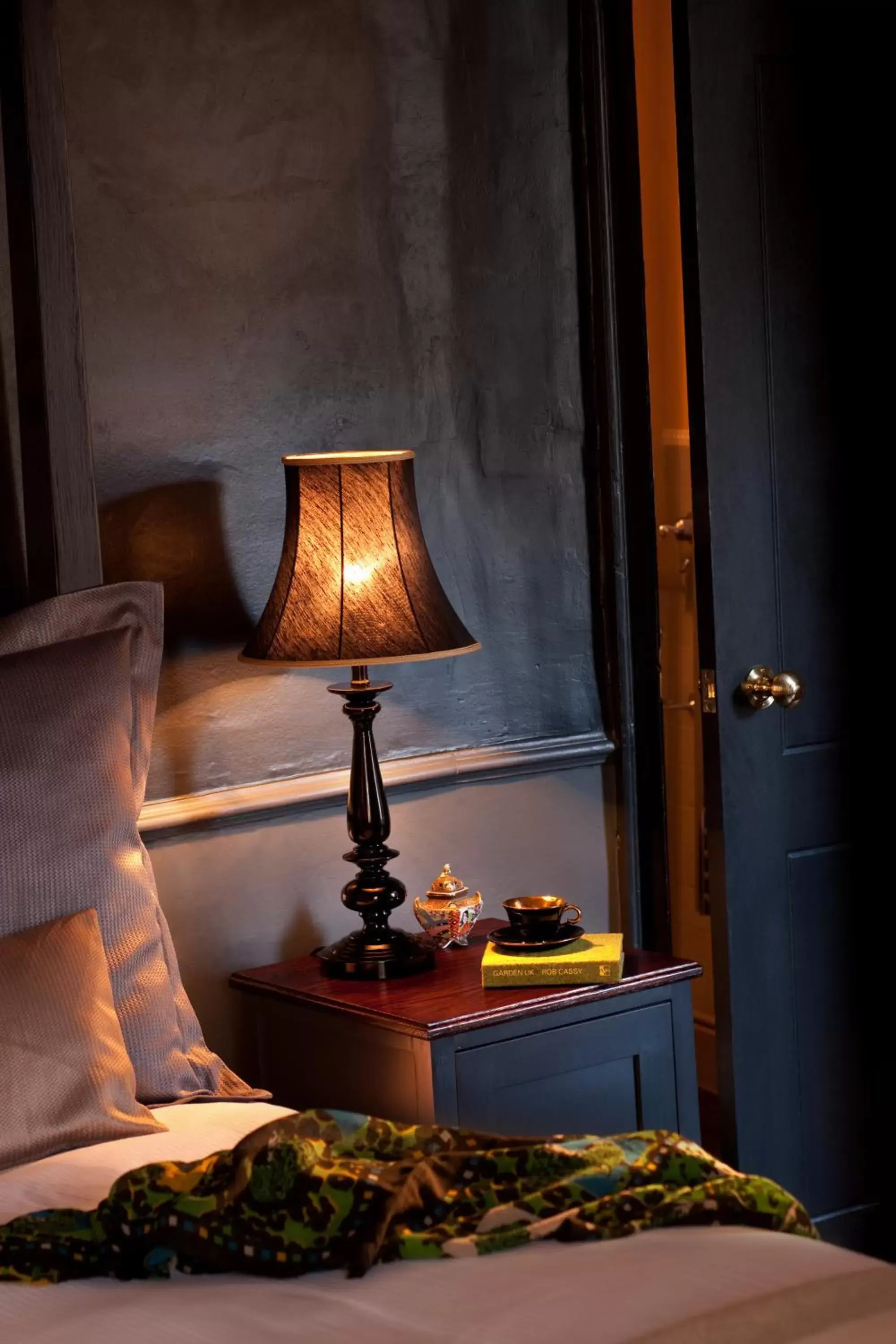 Decorative detail, Bed in The Crown And Thistle, Abingdon Decorative detail, Bed in The Crown And Thistle, Abingdon