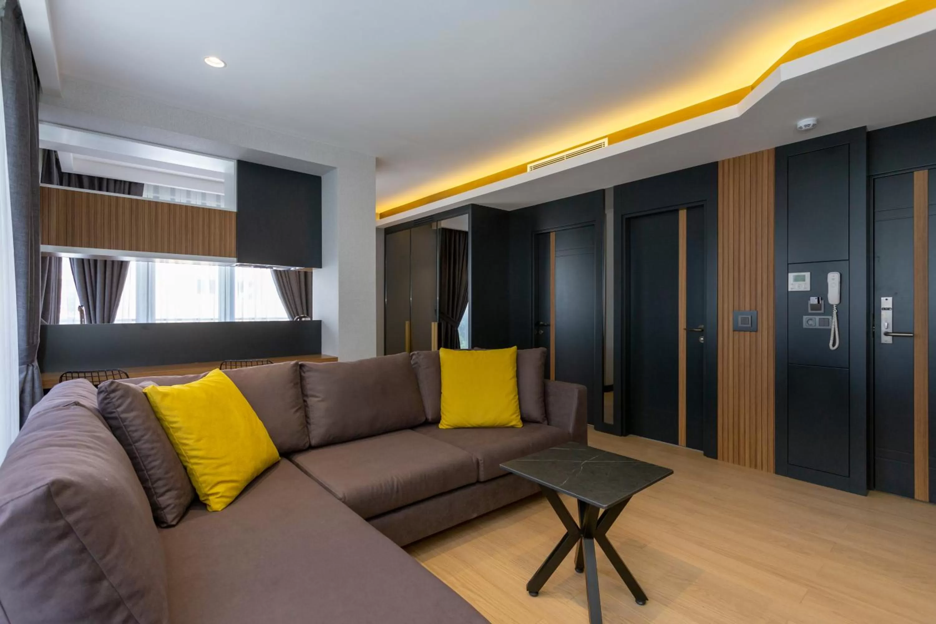 Seating area in Nox Suite Rezidans