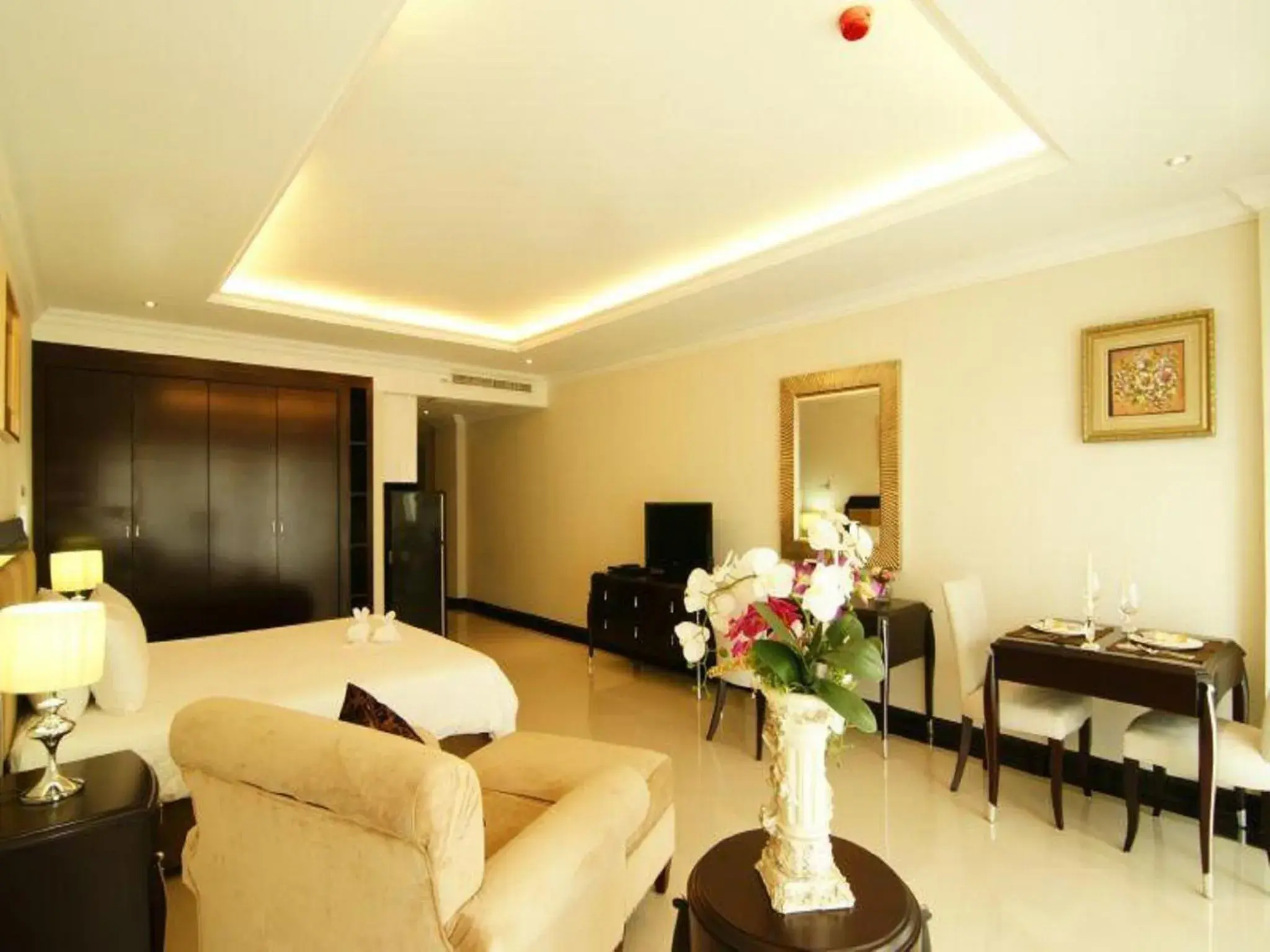 Living room, Seating Area in Lk Legend Hotel