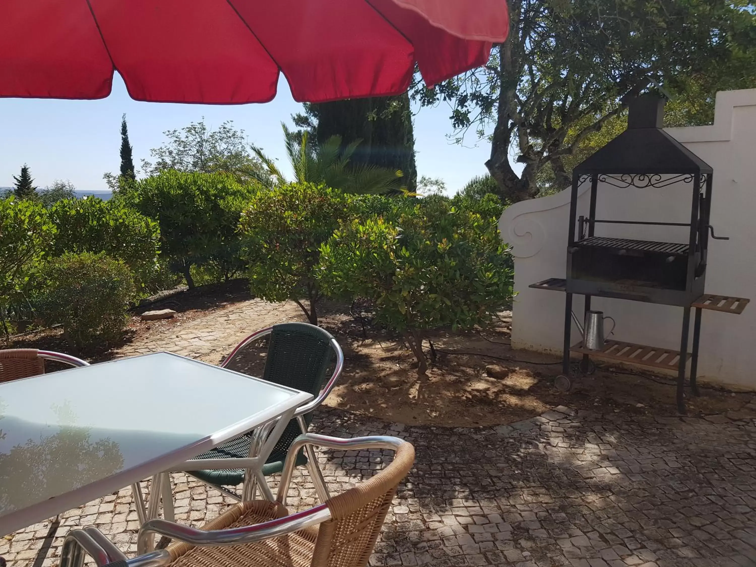 BBQ Facilities in Monte-Bougainvillea