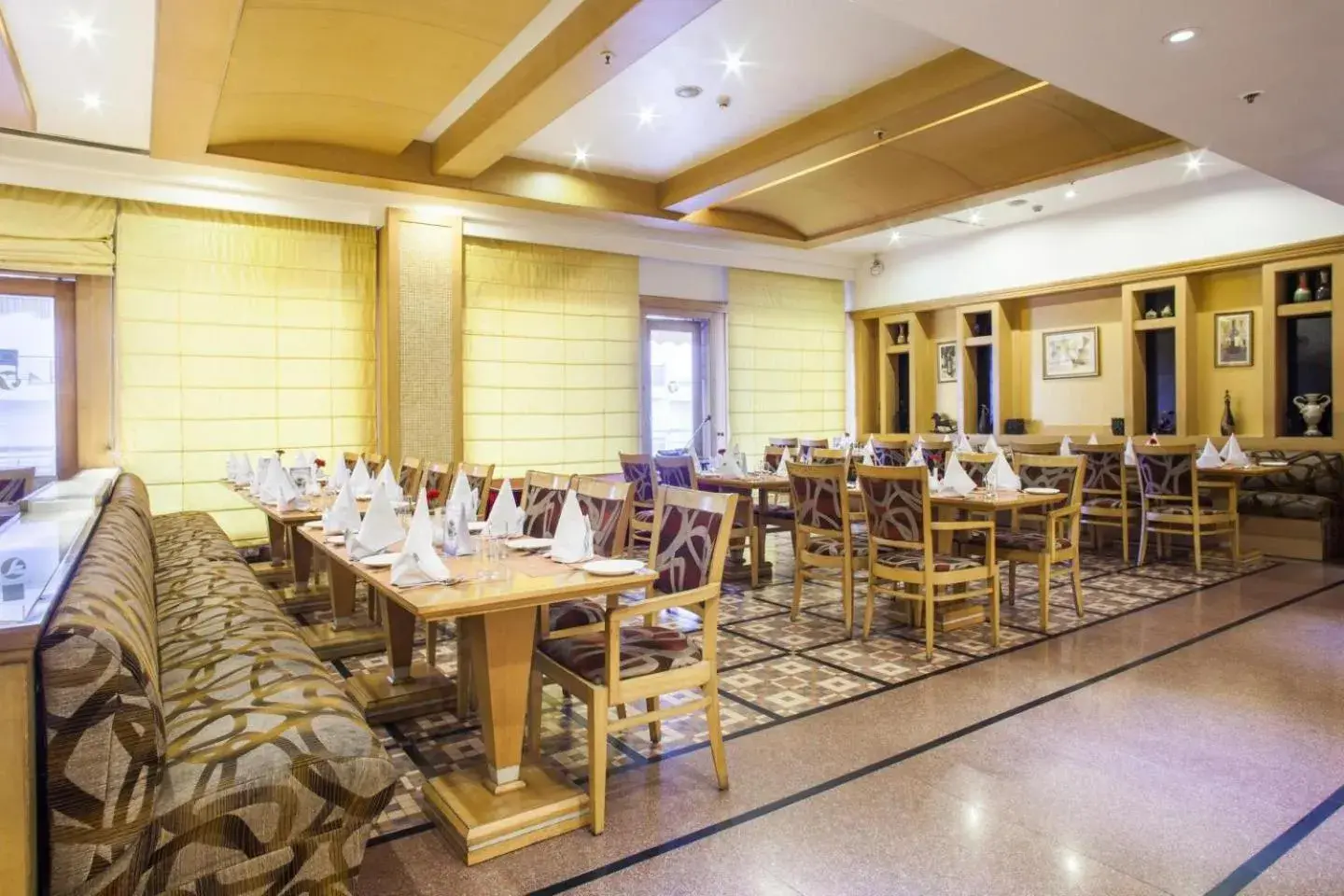 Restaurant/Places to Eat in Clarion Hotel Bella Casa