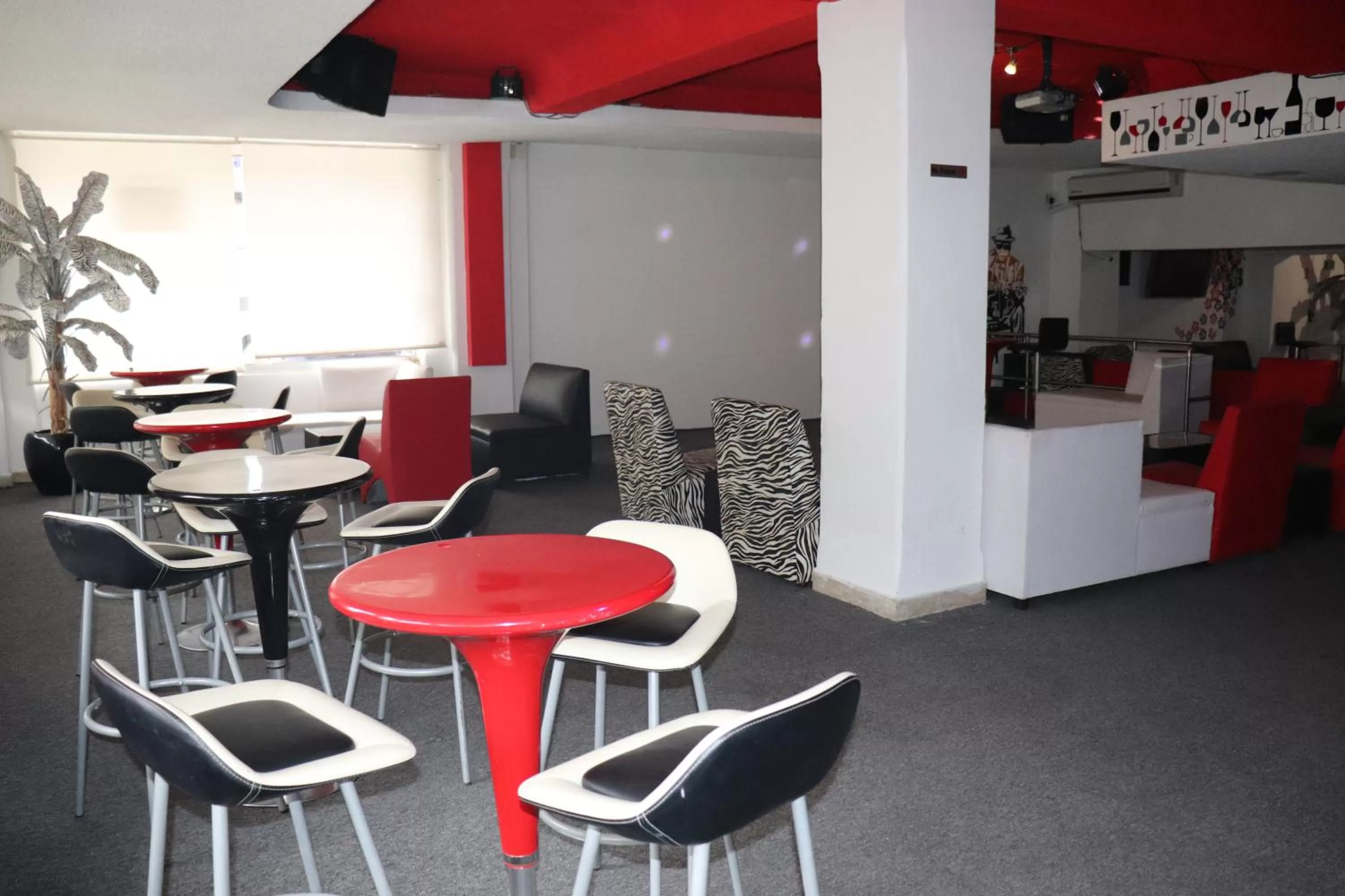 Lounge or bar in Choco's Hotel