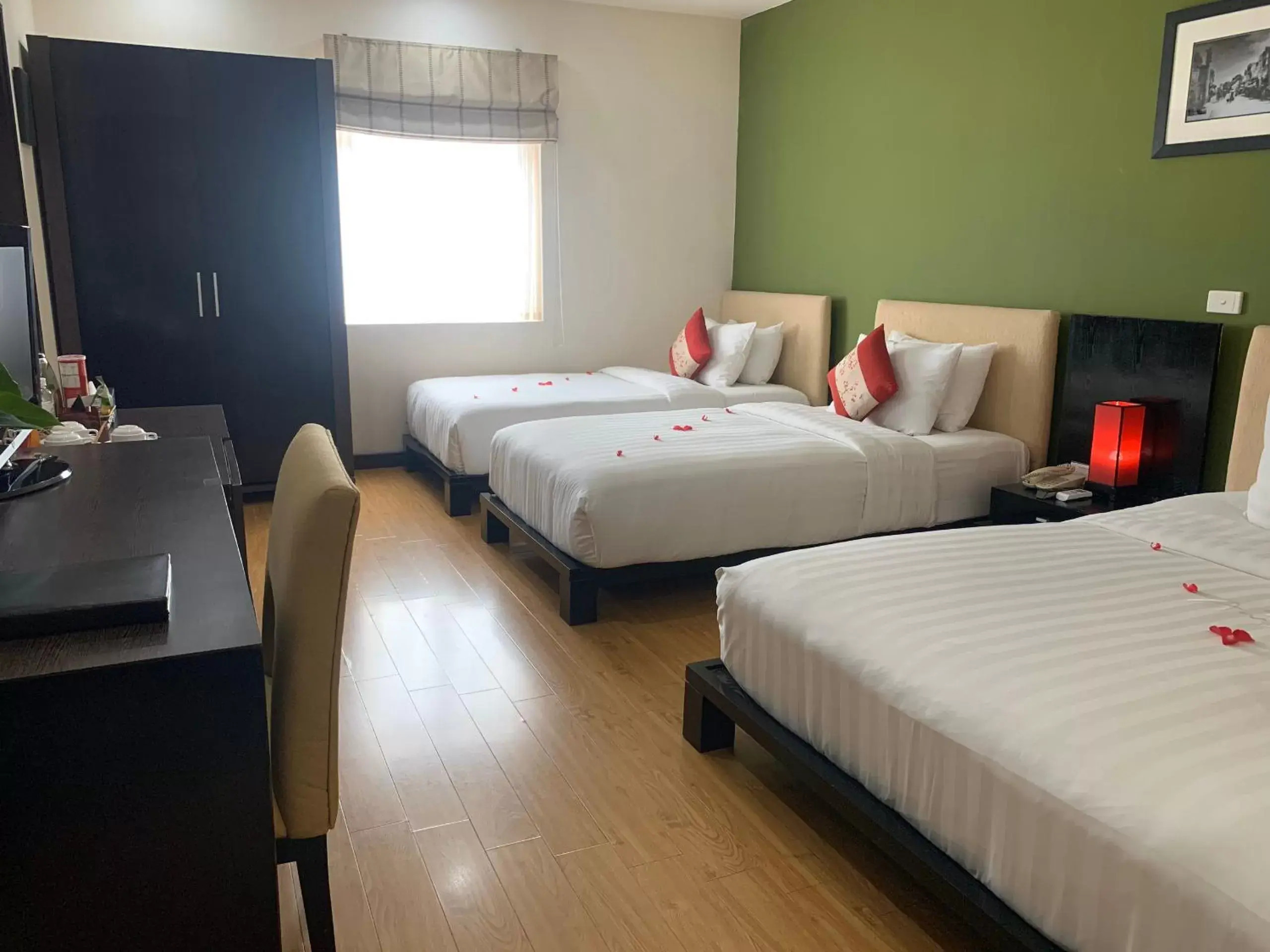 Bed in Anise Hotel & Spa Hanoi