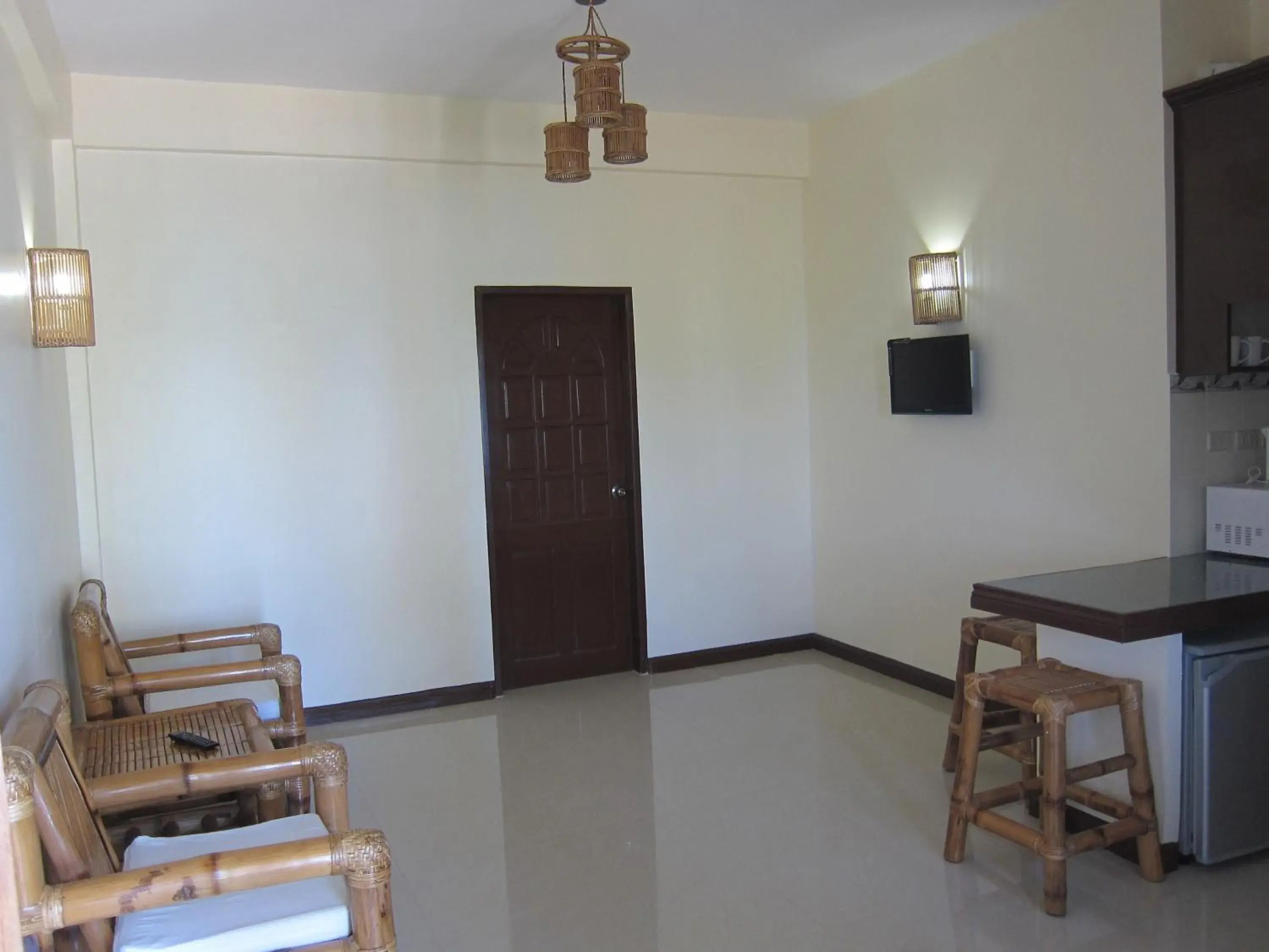 Dining area, Seating Area in Squares Beachside Apartments