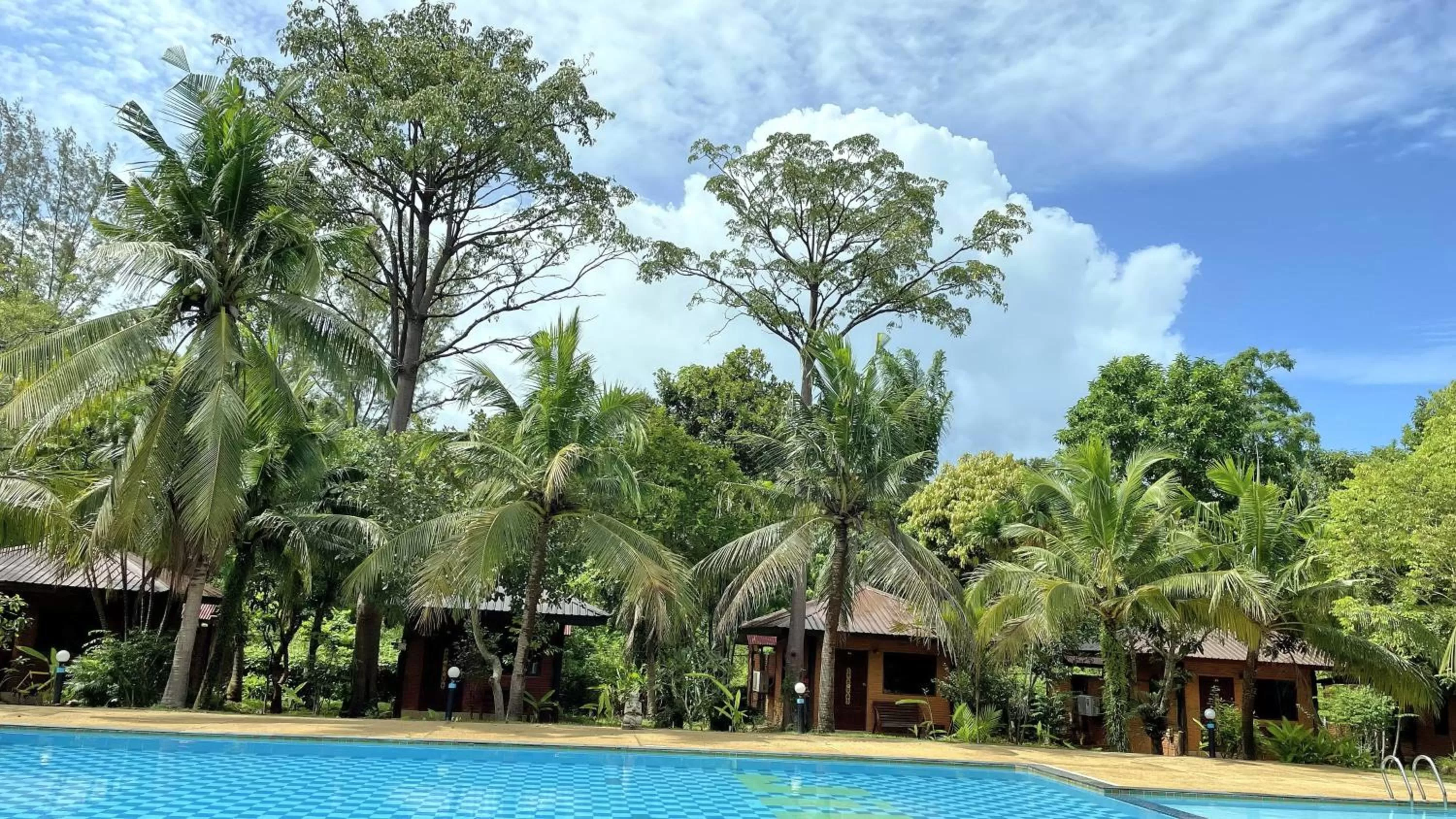 Property building in Doo Dee Boutique Resort by Swiss Chalet