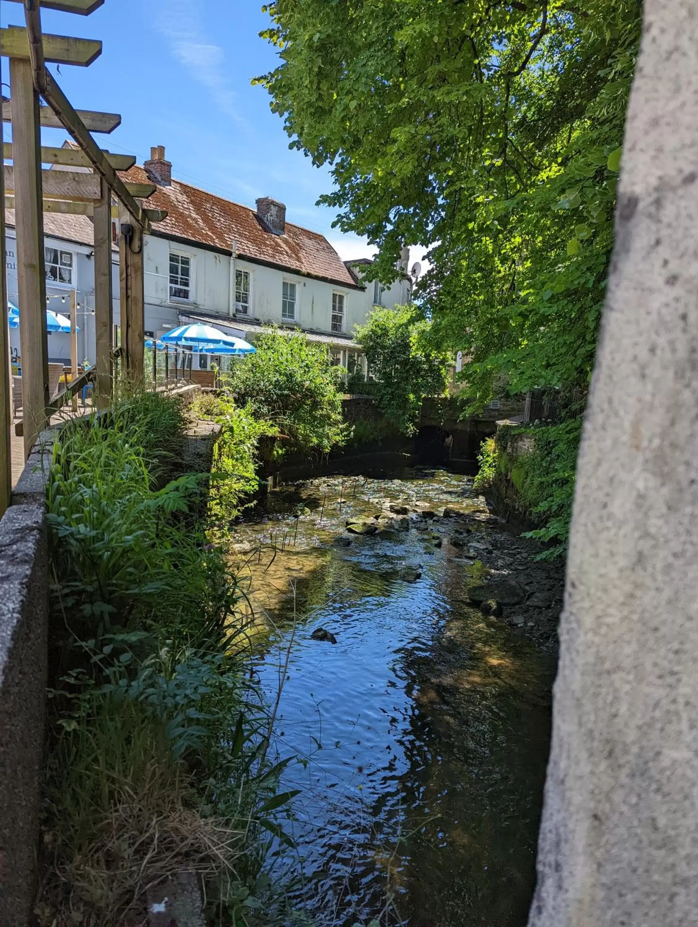 River view in Barley Sheaf, Old Bridge Street EN SUITE ROOMS, ROOM ONLY