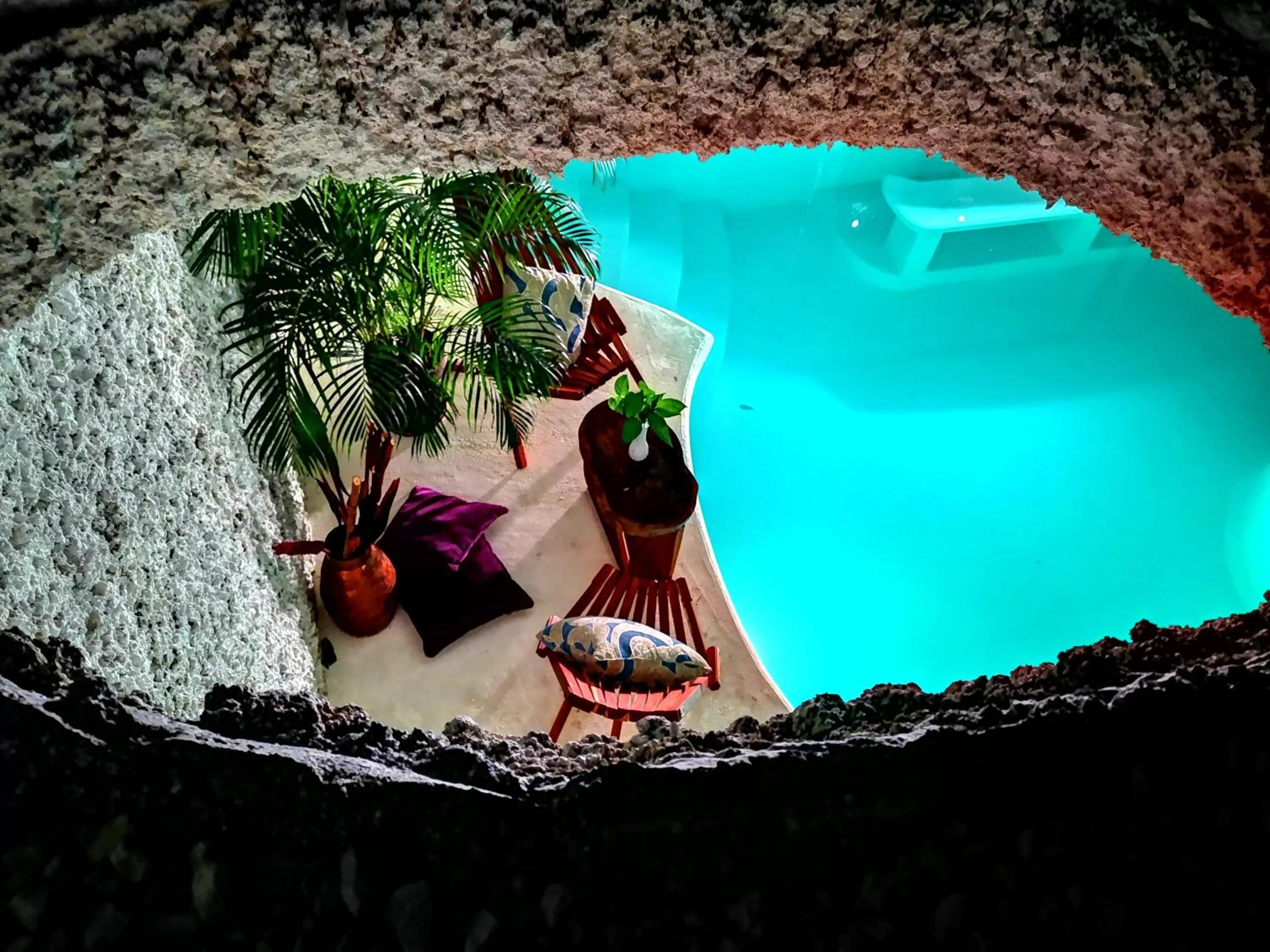 Swimming pool in Mayan Majesty Boutique Hotel