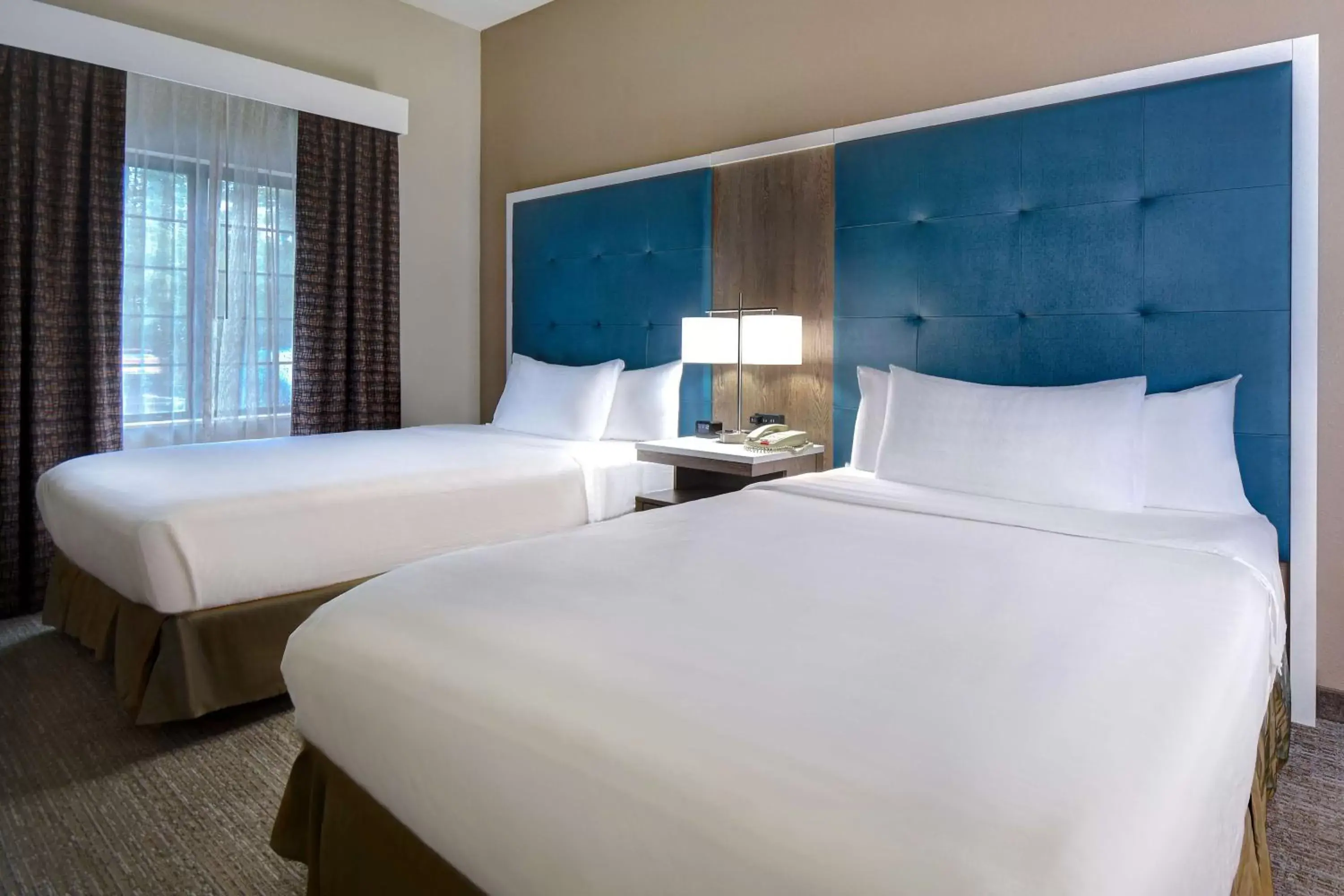 Bed in Homewood Suites Newport News - Yorktown by Hilton