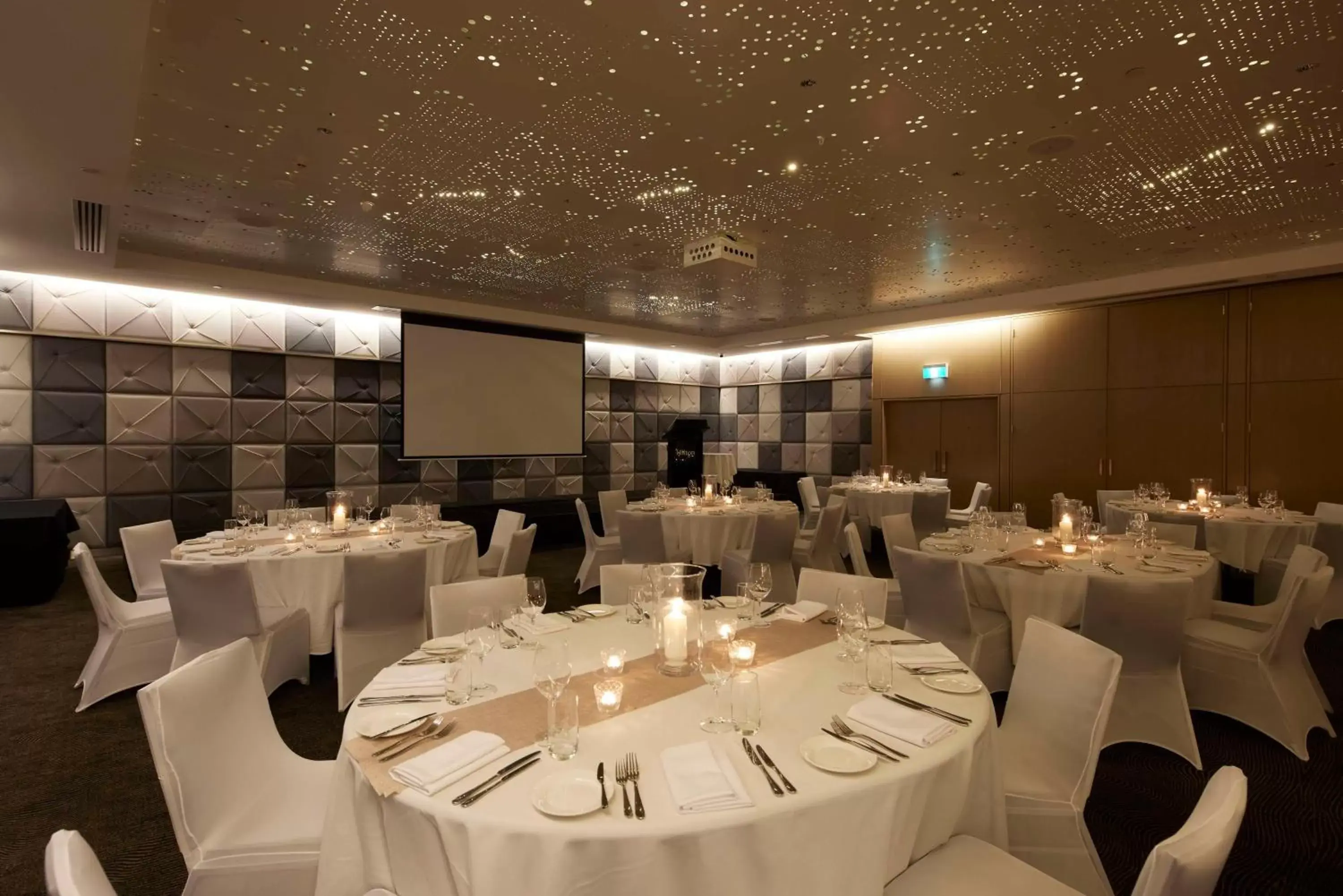 Meeting/conference room, Banquet Facilities in Hilton Surfers Paradise Hotel & Residences