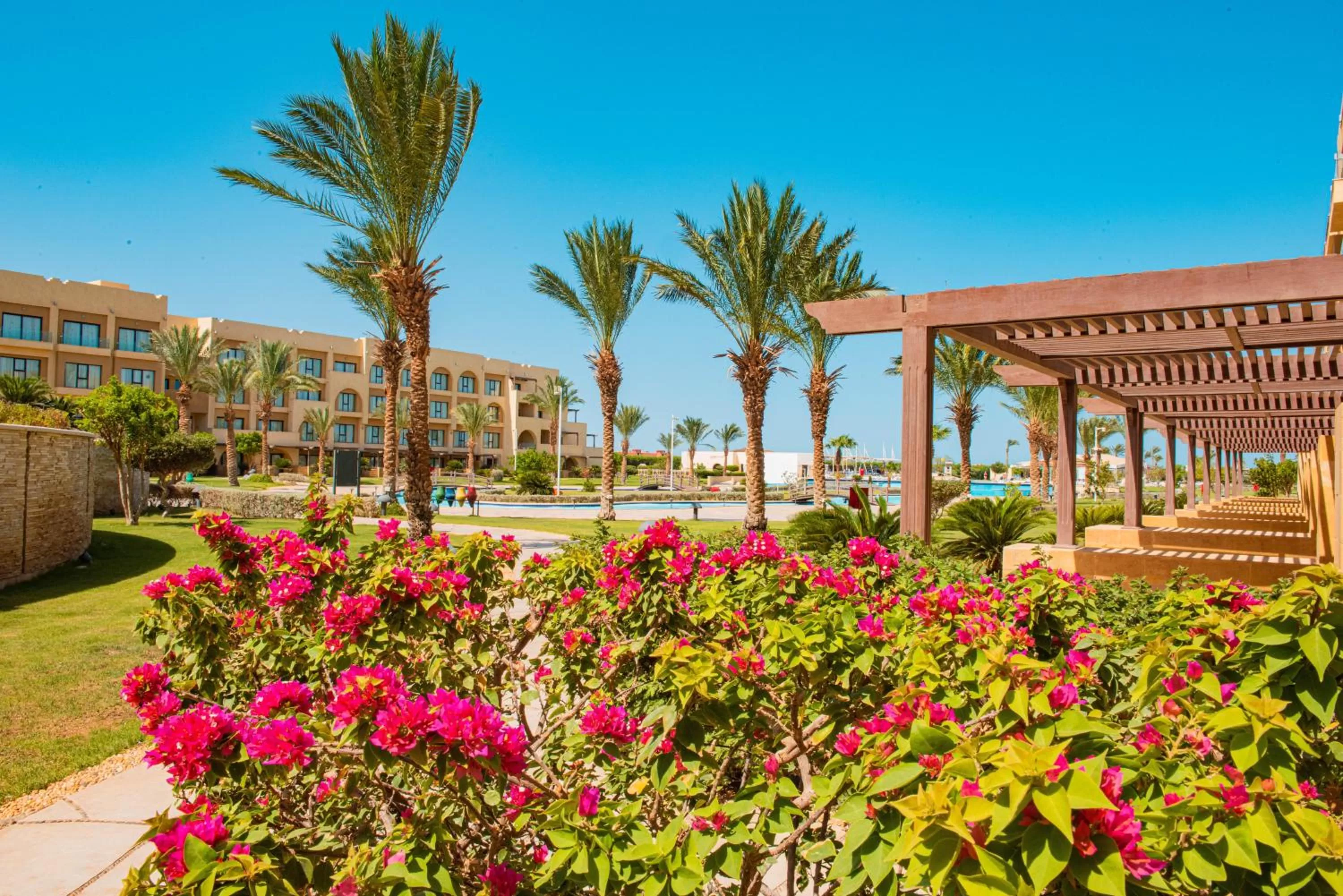 Garden in Movenpick Waterpark Resort & Spa Soma Bay