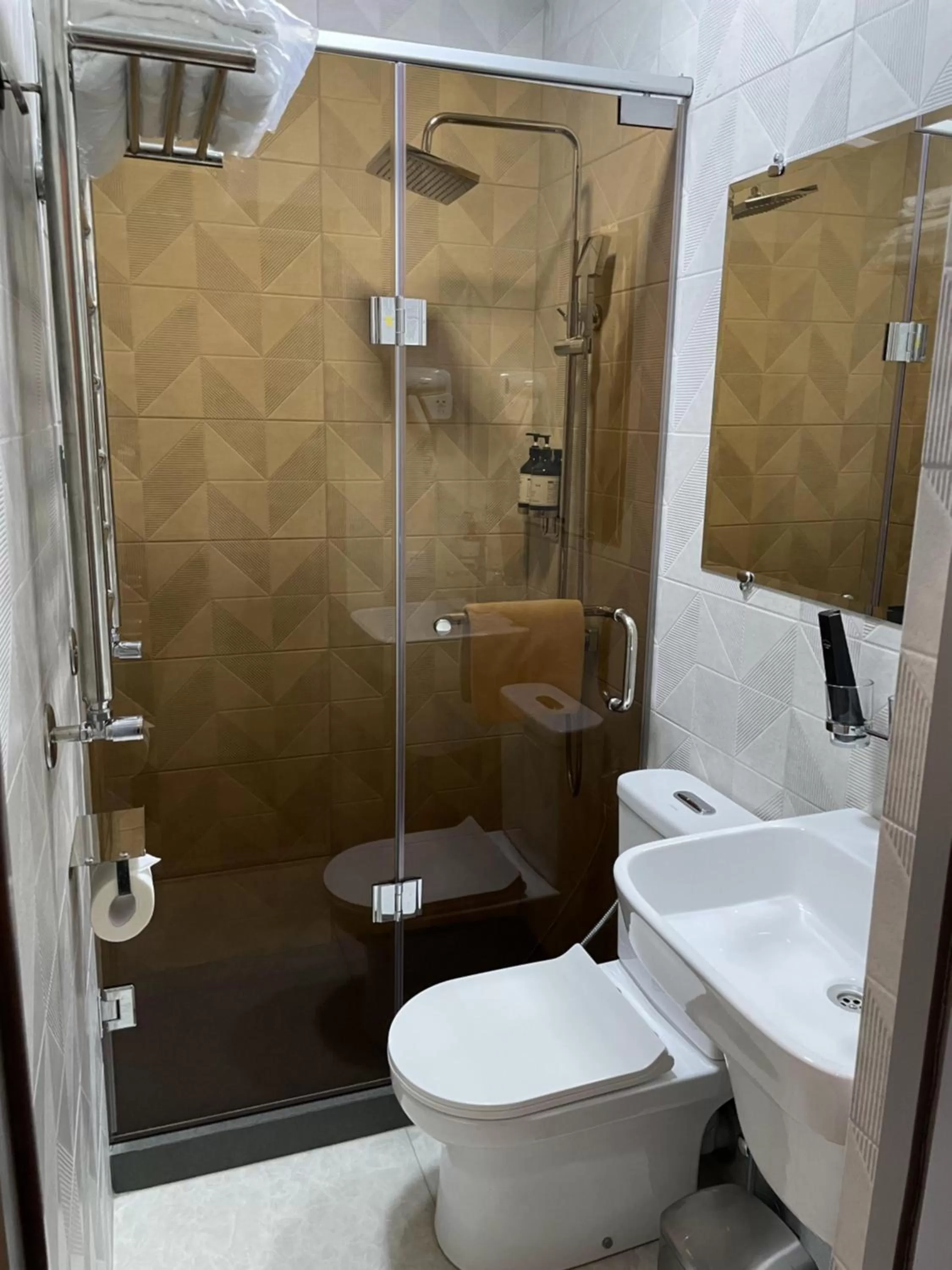 Bathroom in City Centre Hotel