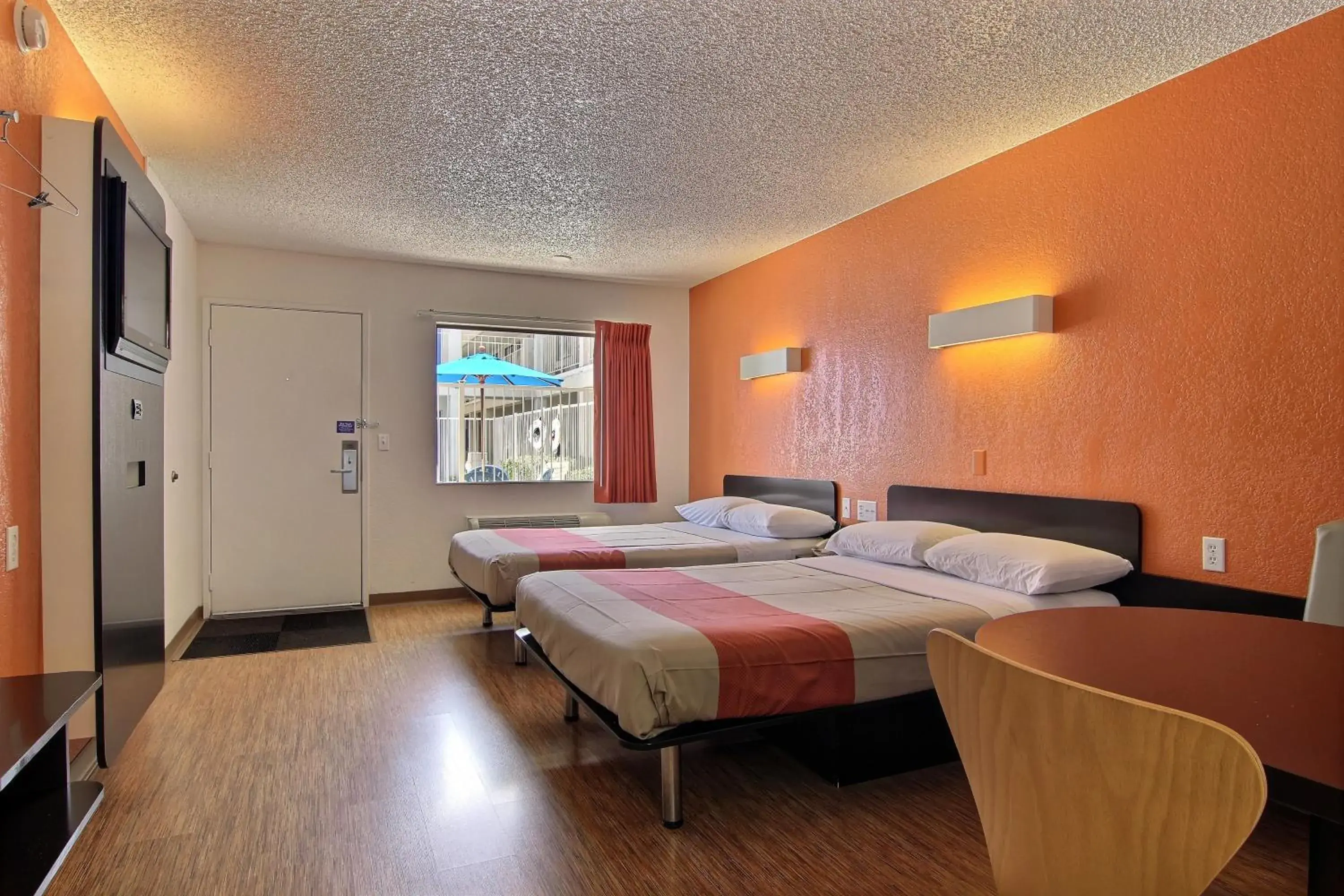 Bedroom in Motel 6-Albuquerque, NM - Coors Road
