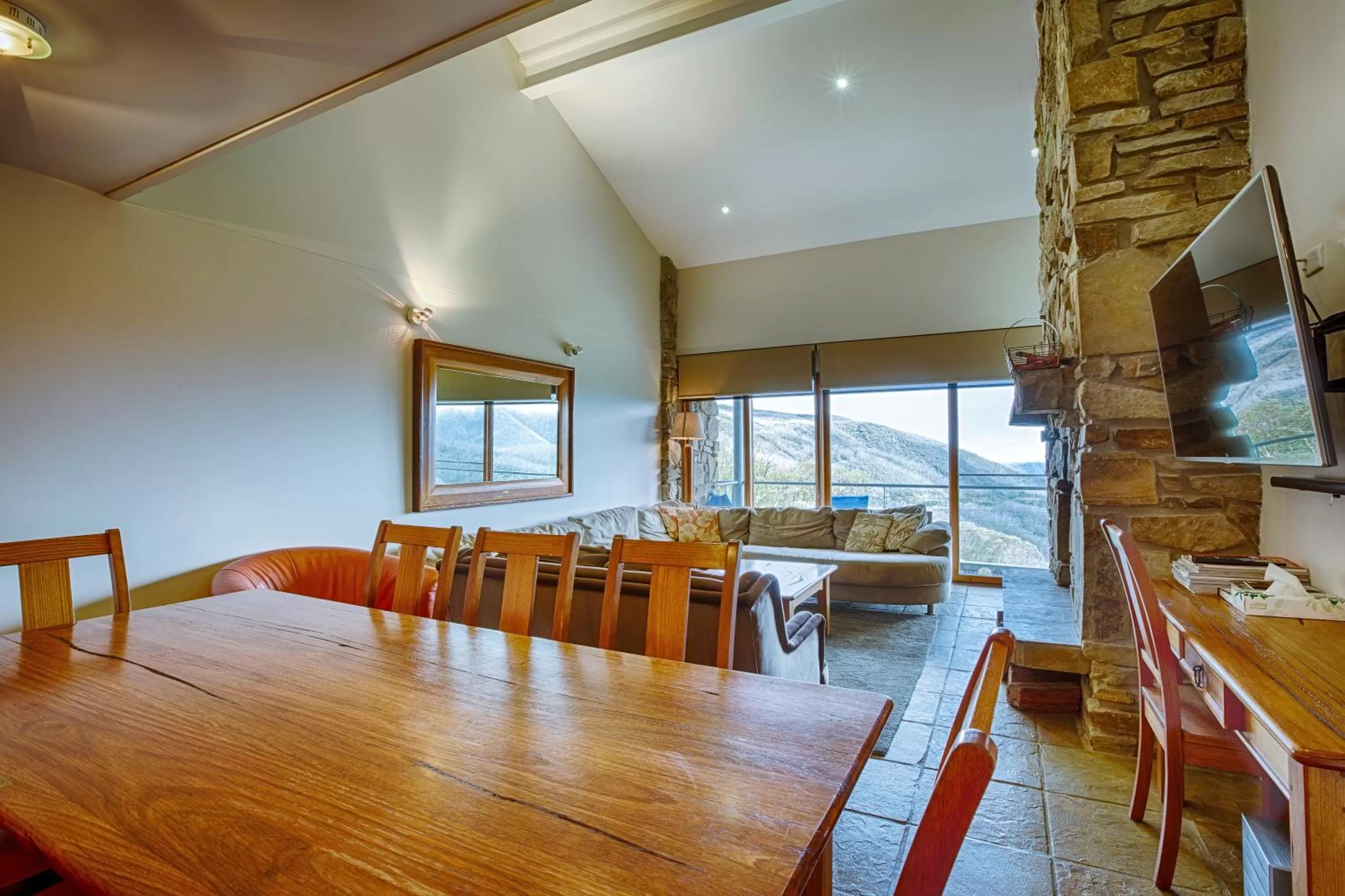 Photo of the whole room in Alpine Woodsmoke Apartments