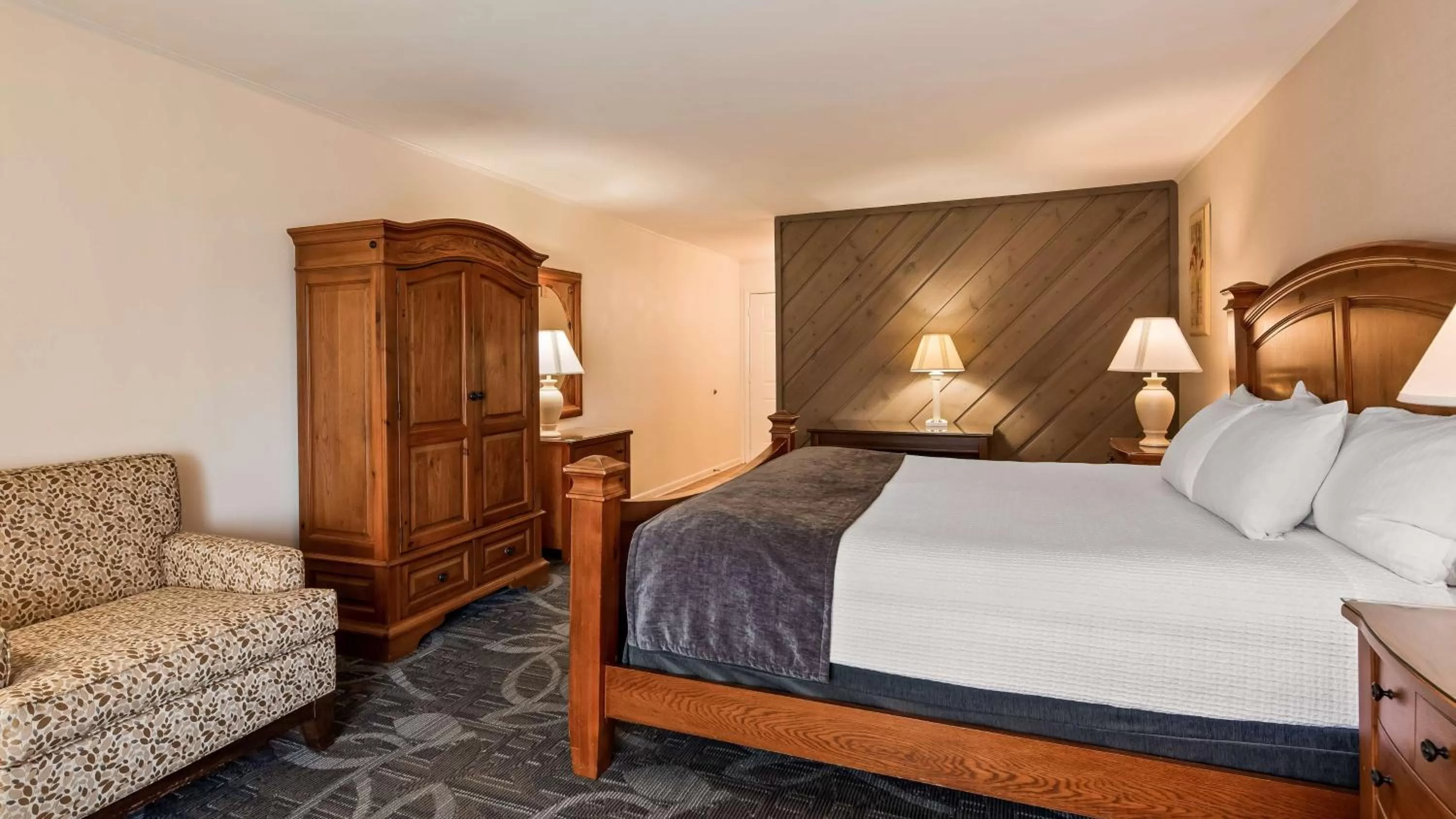 Bedroom in Best Western Chincoteague Island