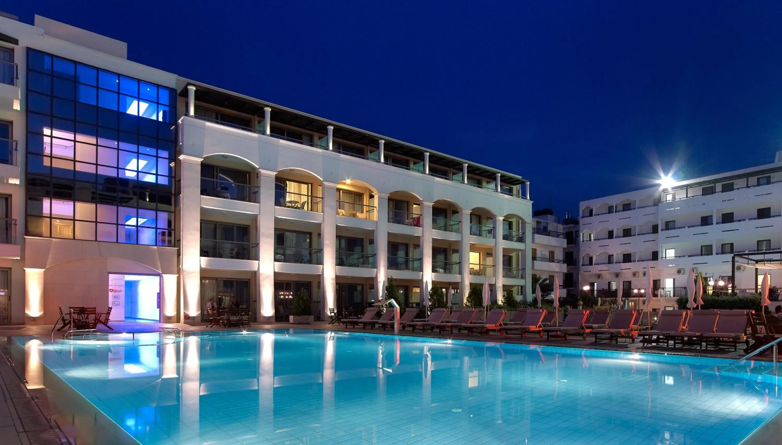 Property building in Albatros Spa & Resort Hotel