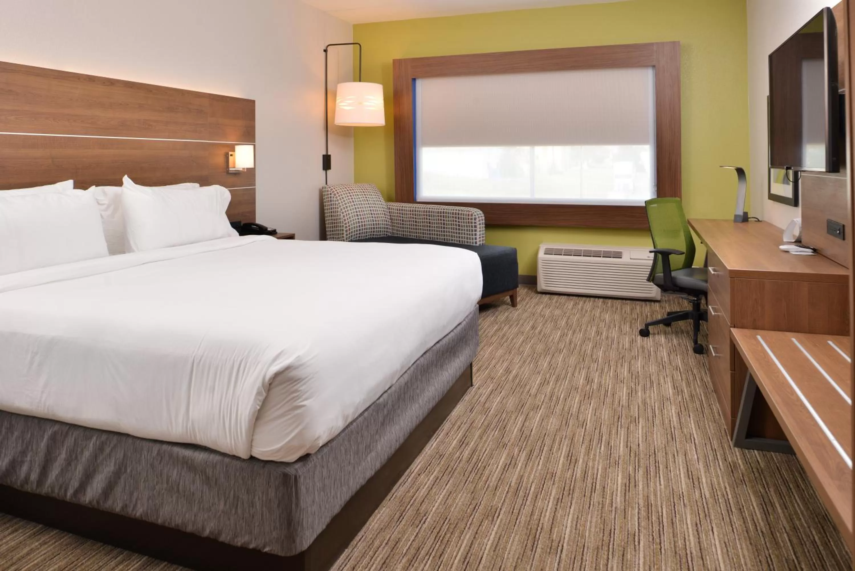 Photo of the whole room, Bed in Holiday Inn Express - Early by IHG