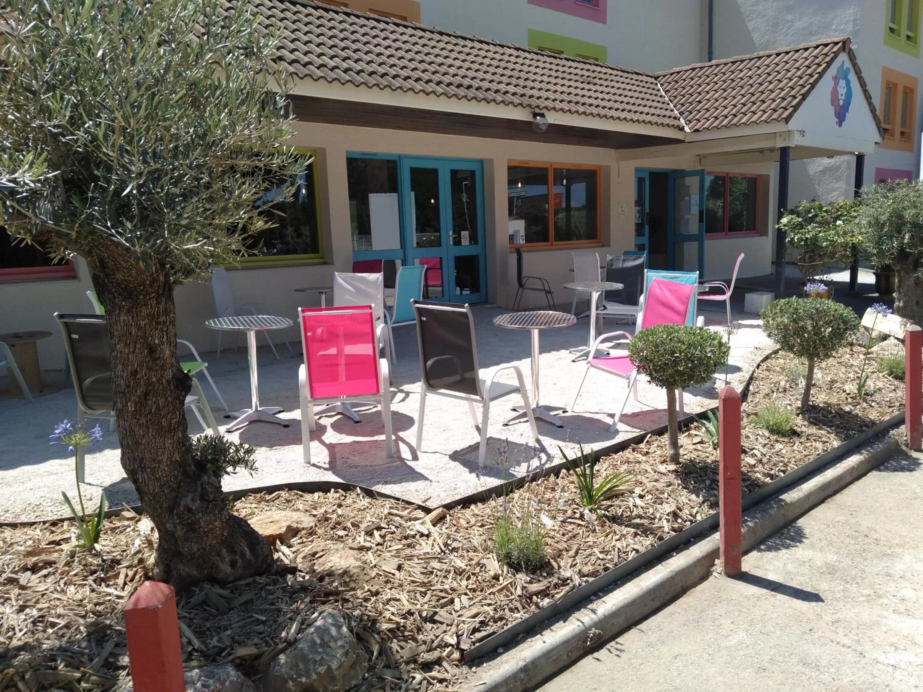Balcony/Terrace in Urban Style Arl HOTEL