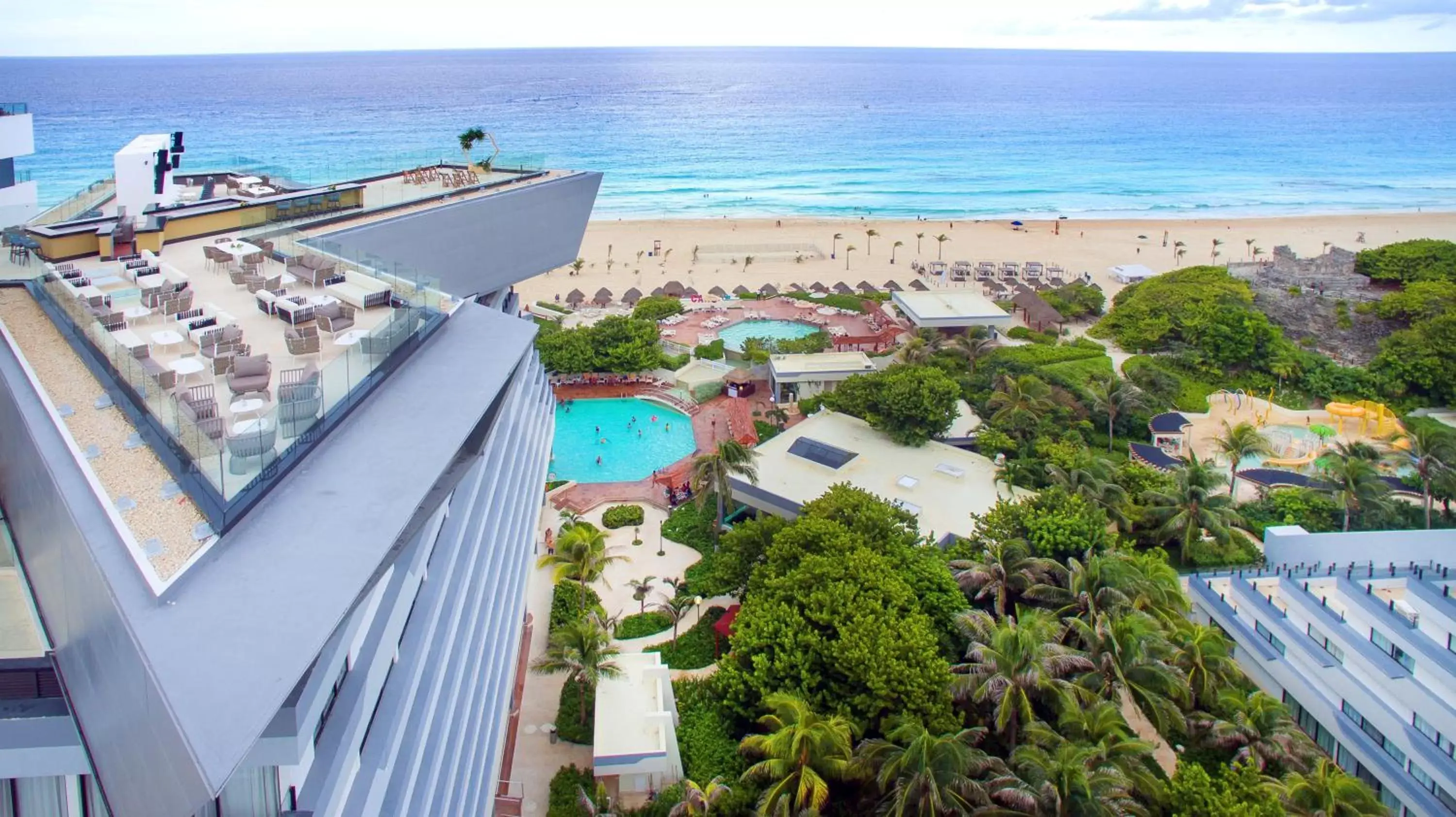 Bird's eye view, Bird's-eye View in Park Royal Beach Cancun - All Inclusive