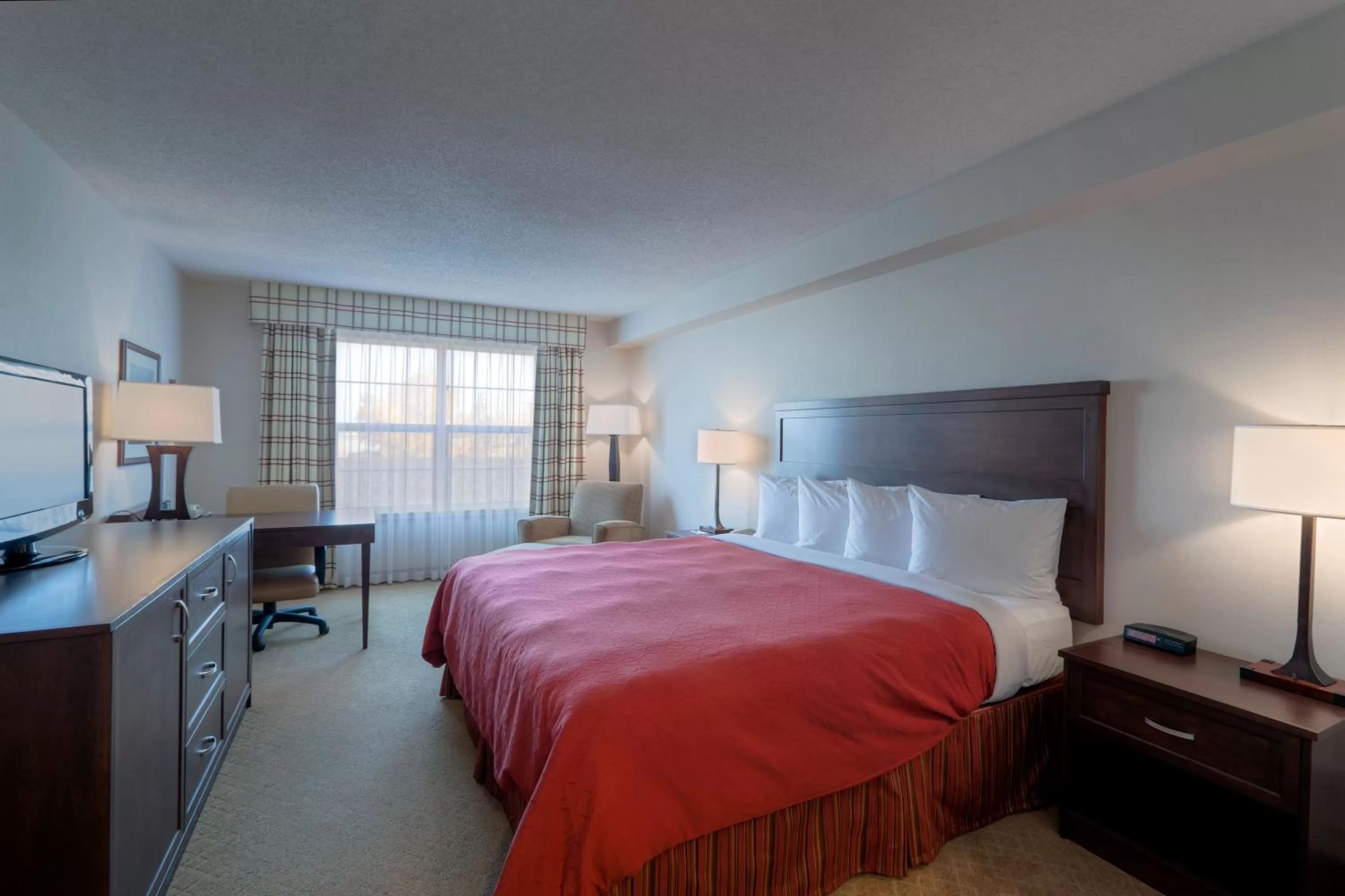 King Room - Non-Smoking in Country Inn & Suites by Radisson, Calgary-Northeast