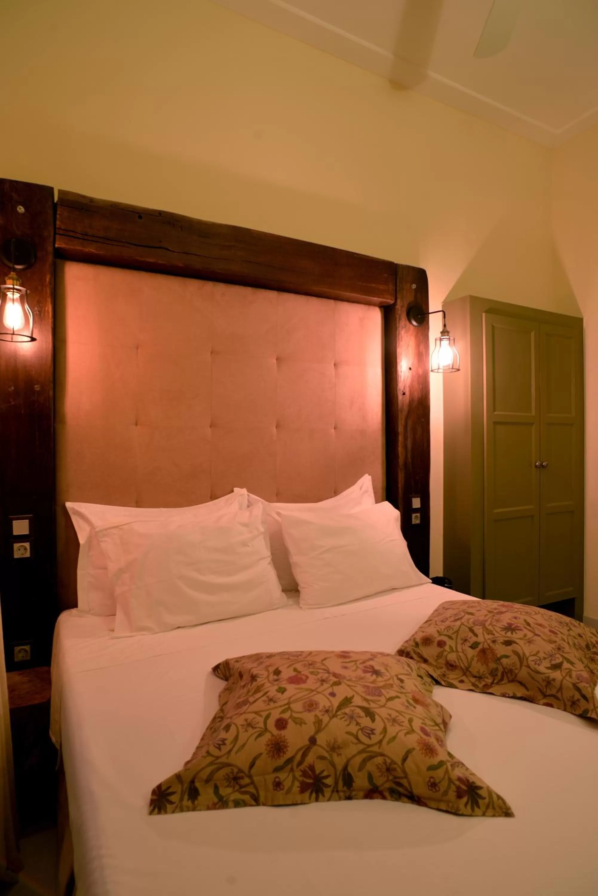 Bed in 1901 Hermoupolis